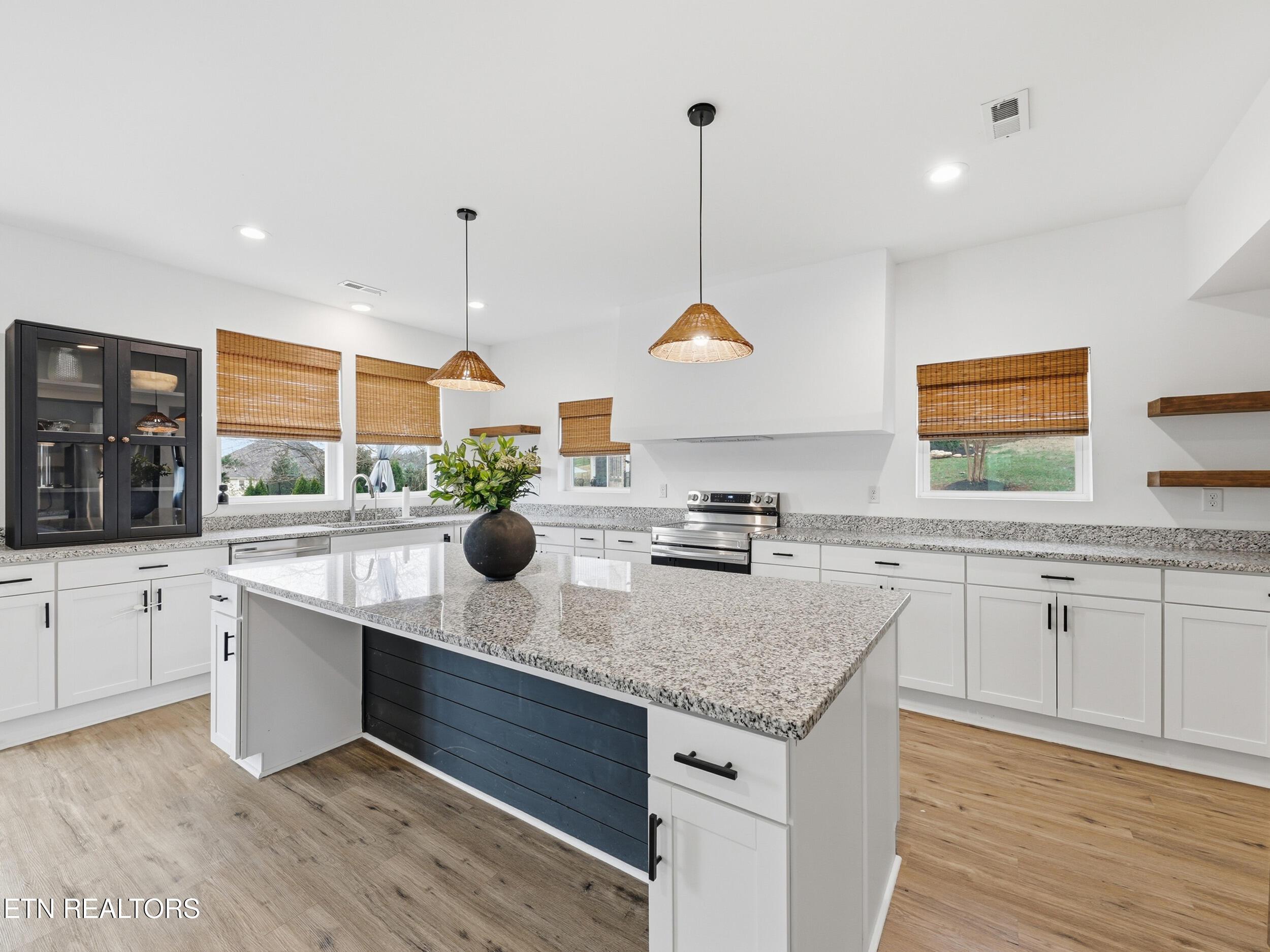 3835 Shipwatch Lane, Knoxville, TN - Fort Loudoun and Tellico Lake Real Estate - Image# 11