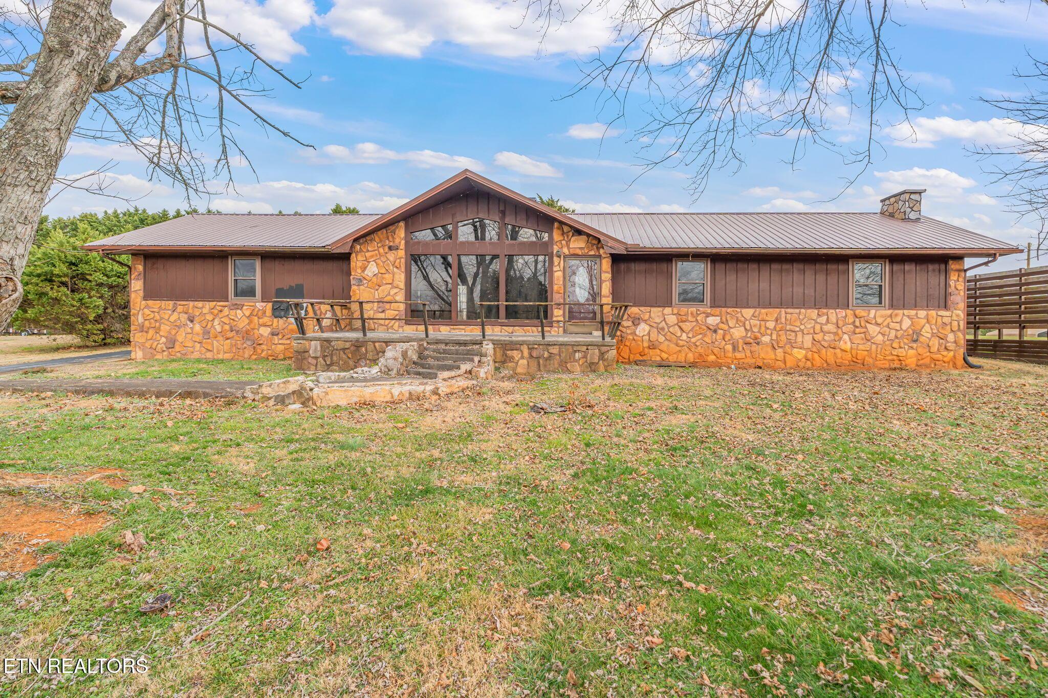 842 Collie Cove Court, Friendsville, TN - Fort Loudoun and Tellico Lake Real Estate - Image# 2