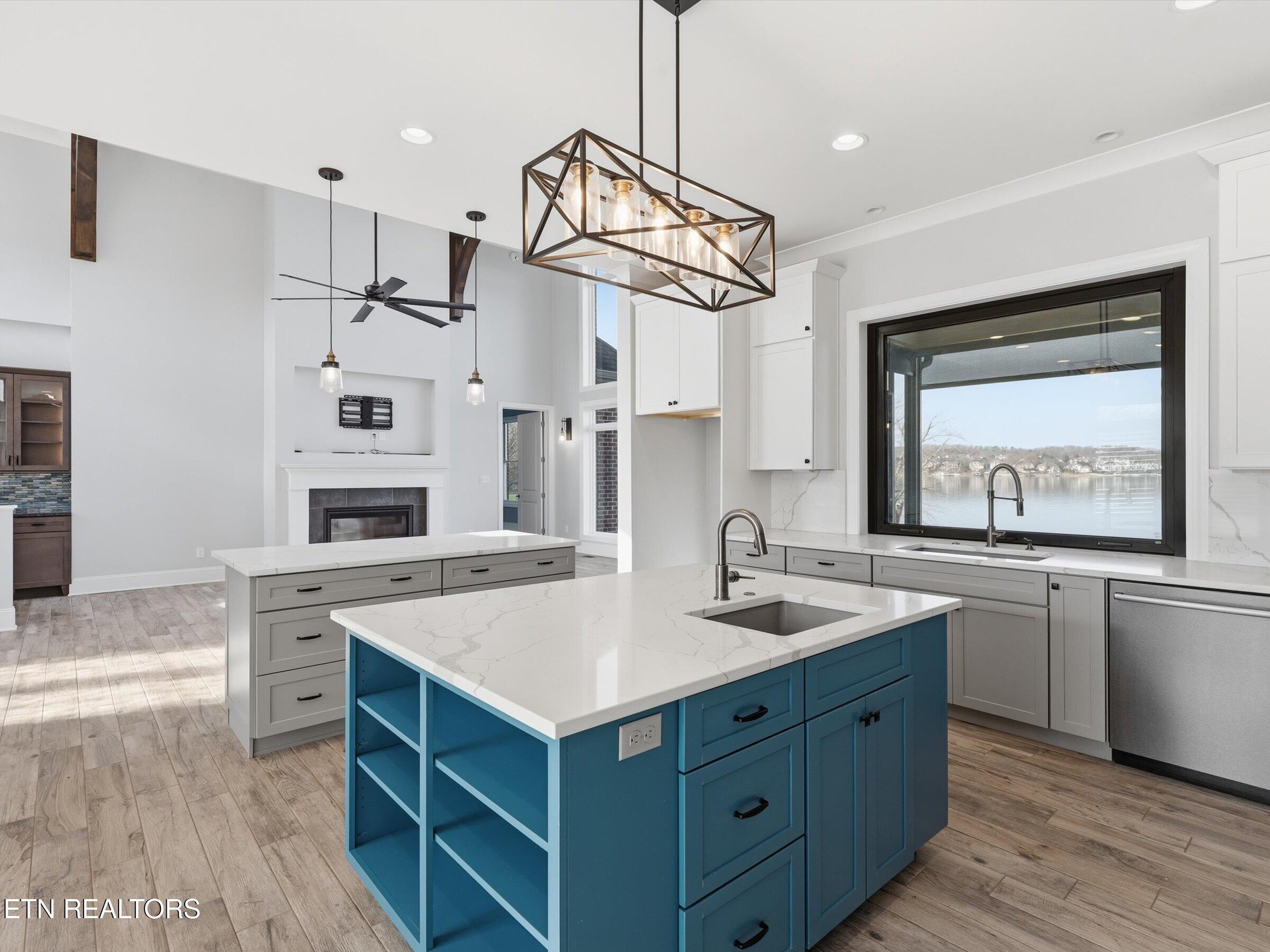 3764 Promontory Point, Louisville, TN - Fort Loudoun and Tellico Lake Real Estate - Image# 11