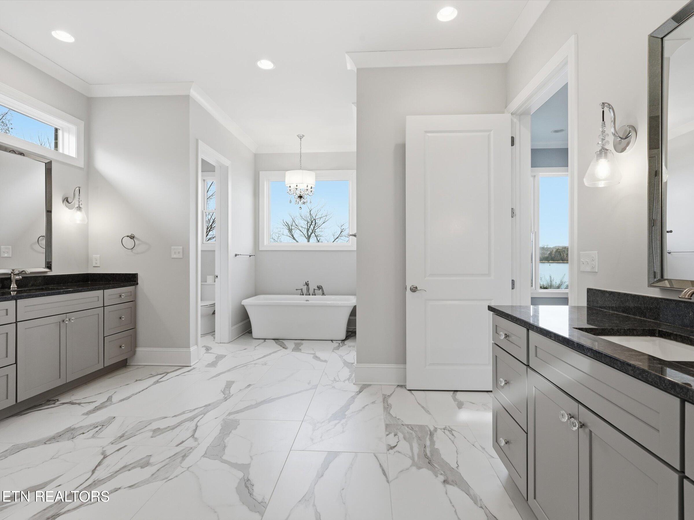 3764 Promontory Point, Louisville, TN - Fort Loudoun and Tellico Lake Real Estate - Image# 24