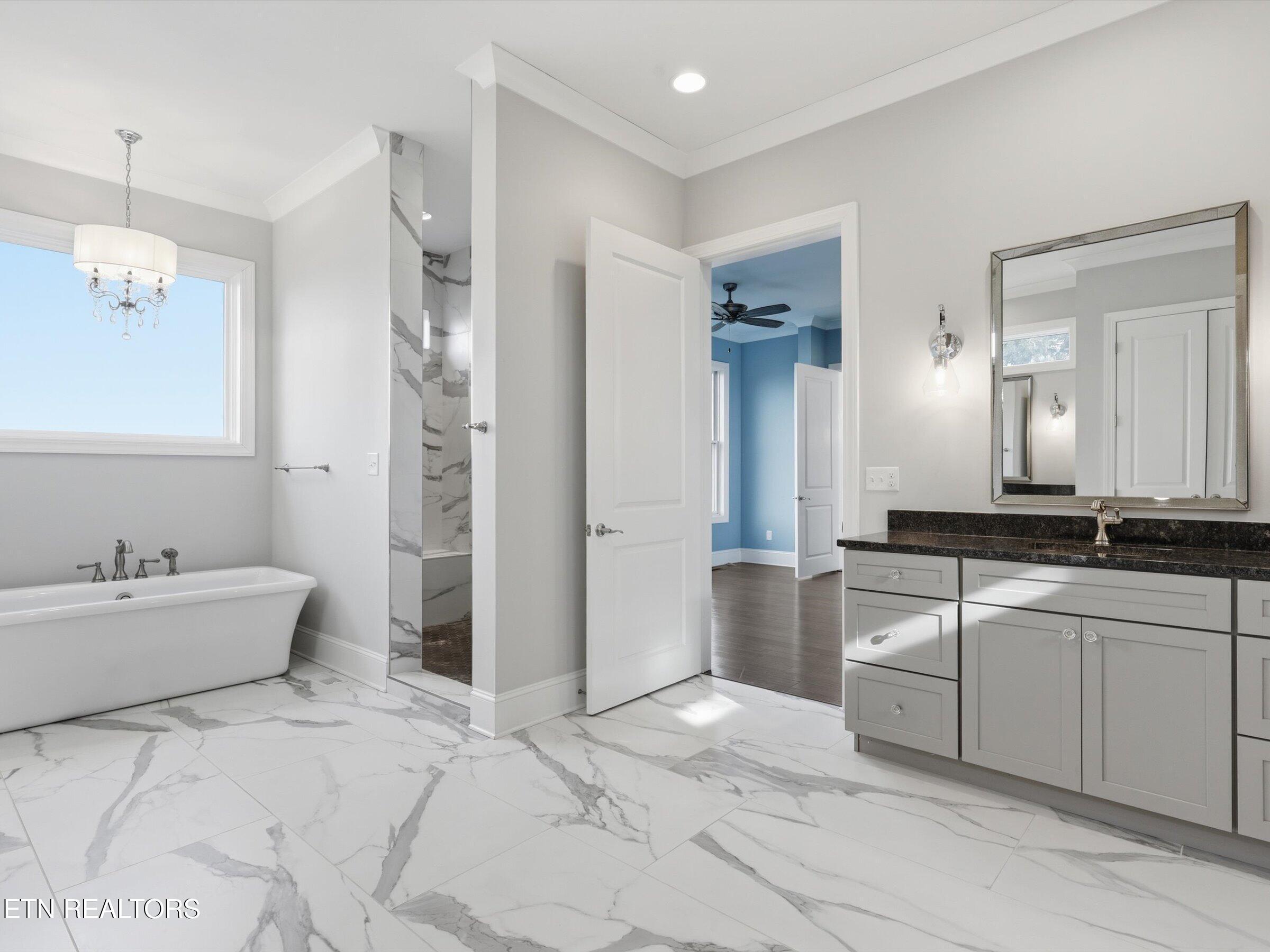 3764 Promontory Point, Louisville, TN - Fort Loudoun and Tellico Lake Real Estate - Image# 25