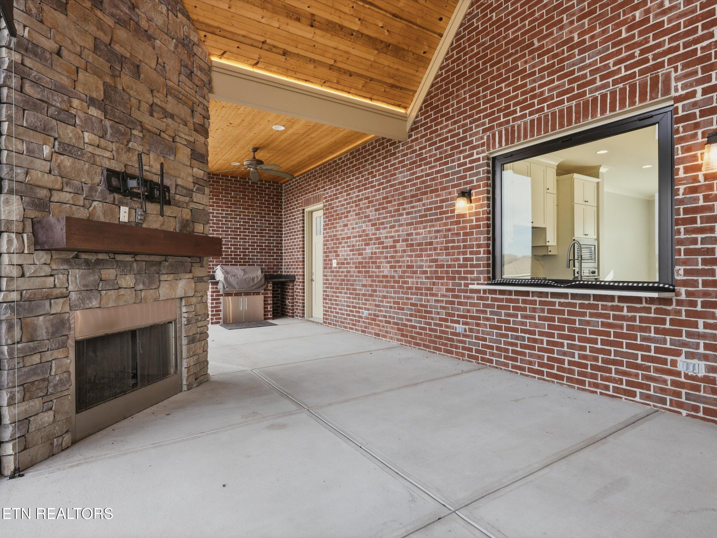 3764 Promontory Point, Louisville, TN - Fort Loudoun and Tellico Lake Real Estate - Image# 34