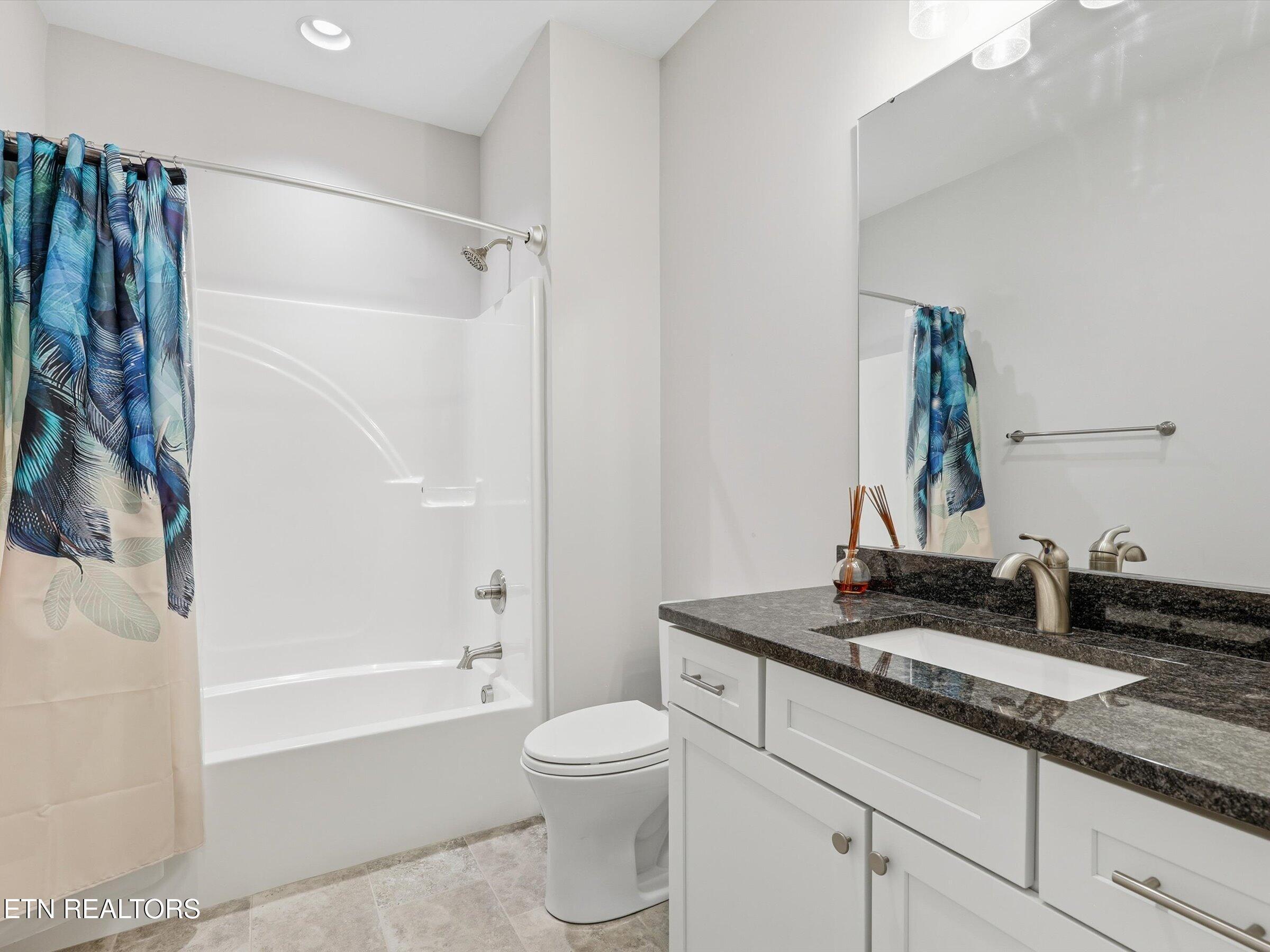 3764 Promontory Point, Louisville, TN - Fort Loudoun and Tellico Lake Real Estate - Image# 42