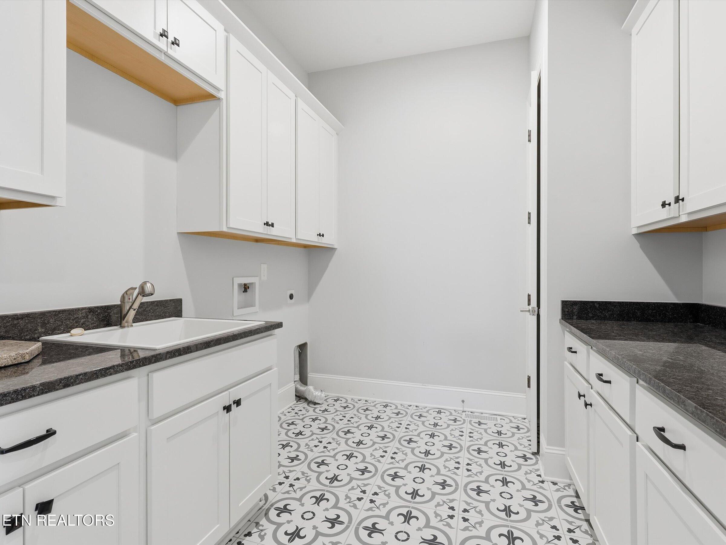 3764 Promontory Point, Louisville, TN - Fort Loudoun and Tellico Lake Real Estate - Image# 57