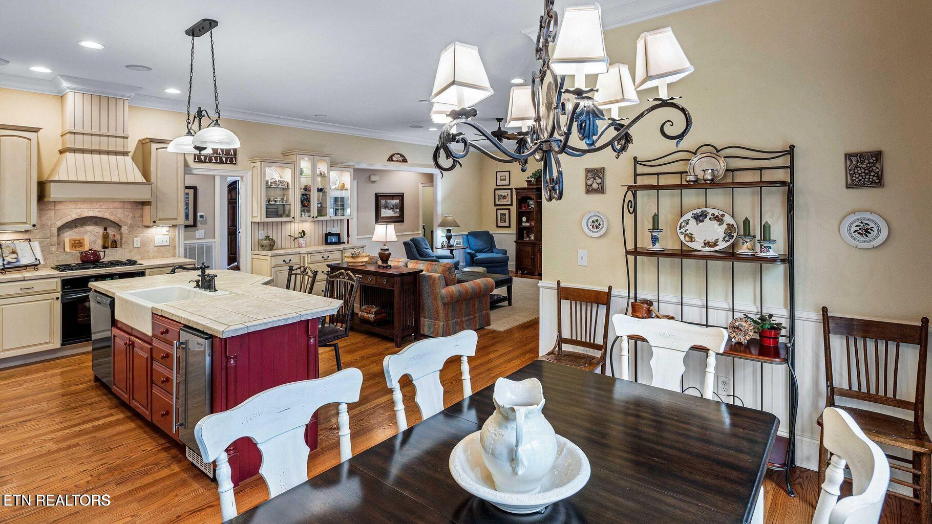 190 Lake Crest Drive, Lenoir City, TN - Fort Loudoun and Tellico Lake Real Estate - Image# 5