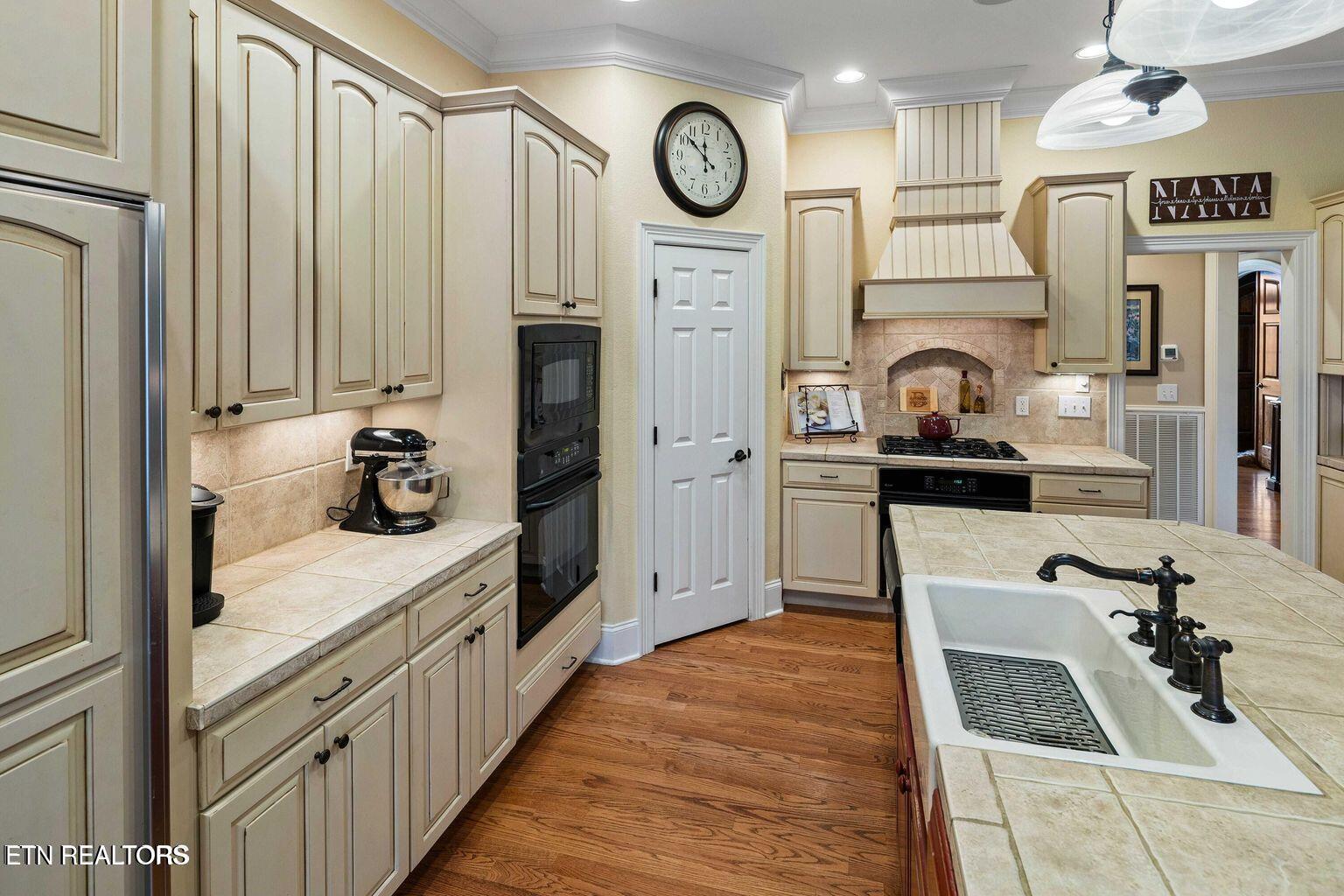 190 Lake Crest Drive, Lenoir City, TN - Fort Loudoun and Tellico Lake Real Estate - Image# 7