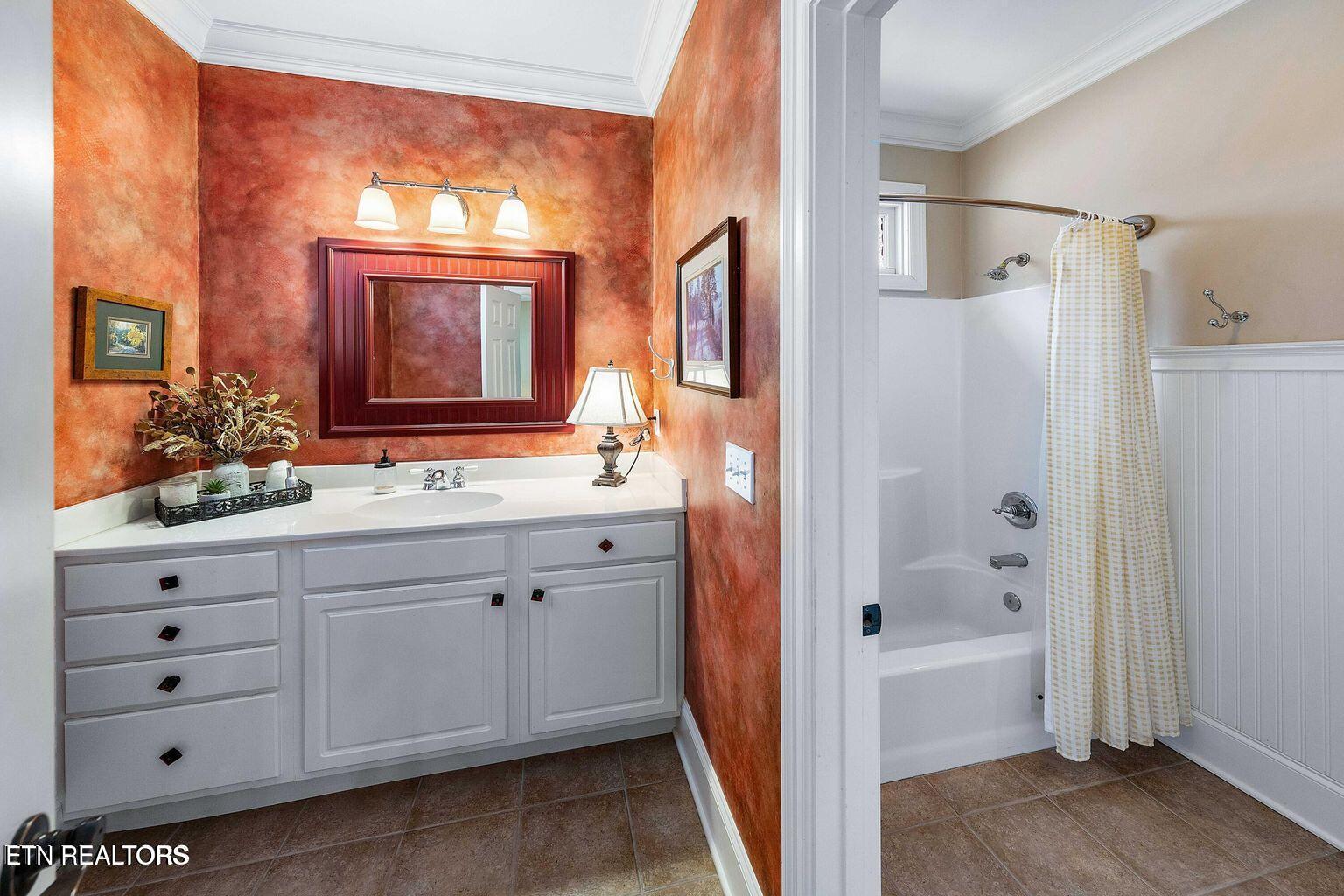 190 Lake Crest Drive, Lenoir City, TN - Fort Loudoun and Tellico Lake Real Estate - Image# 34