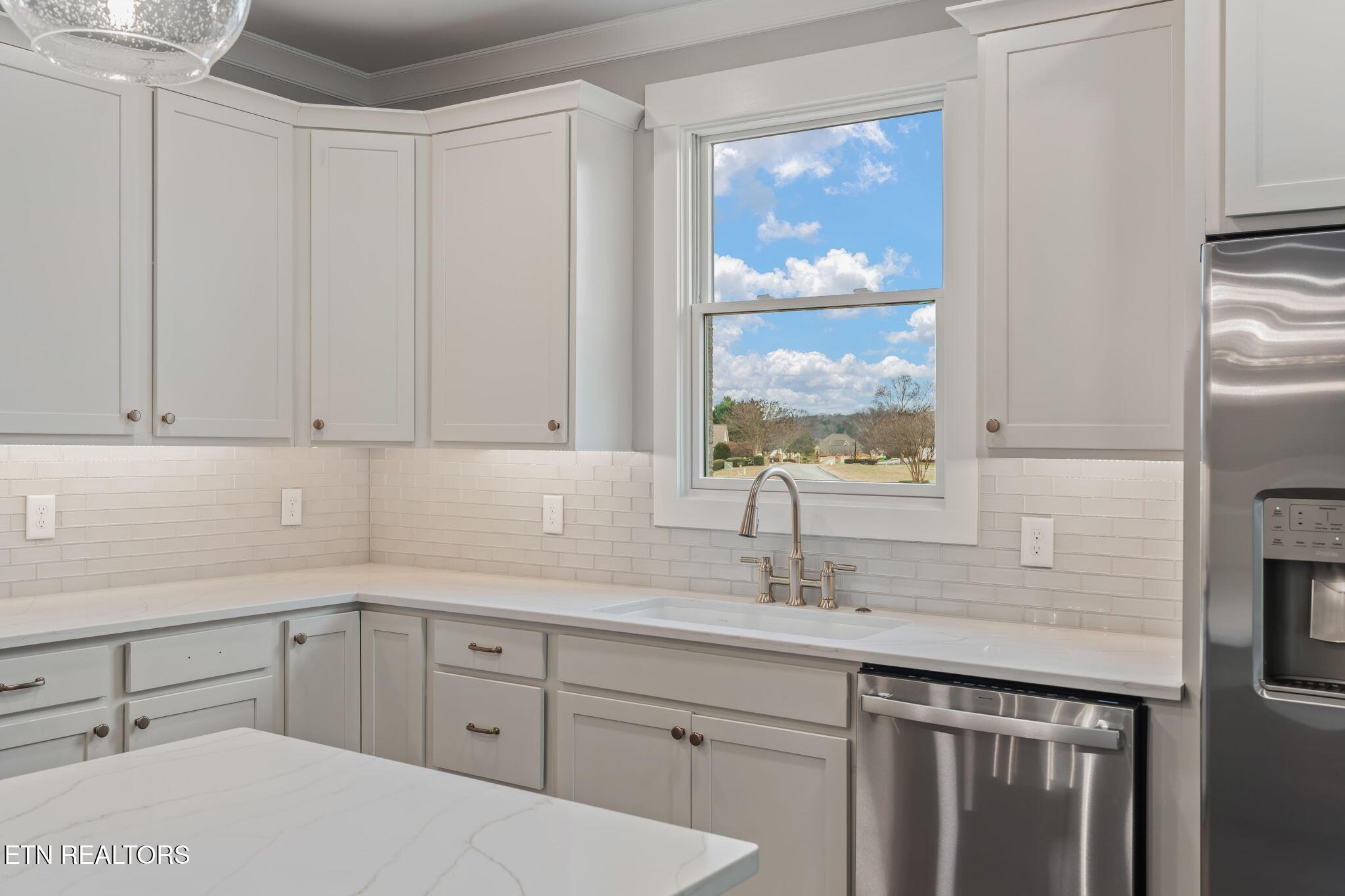 204 Goldcrest Drive, Vonore, TN - Fort Loudoun and Tellico Lake Real Estate - Image# 11