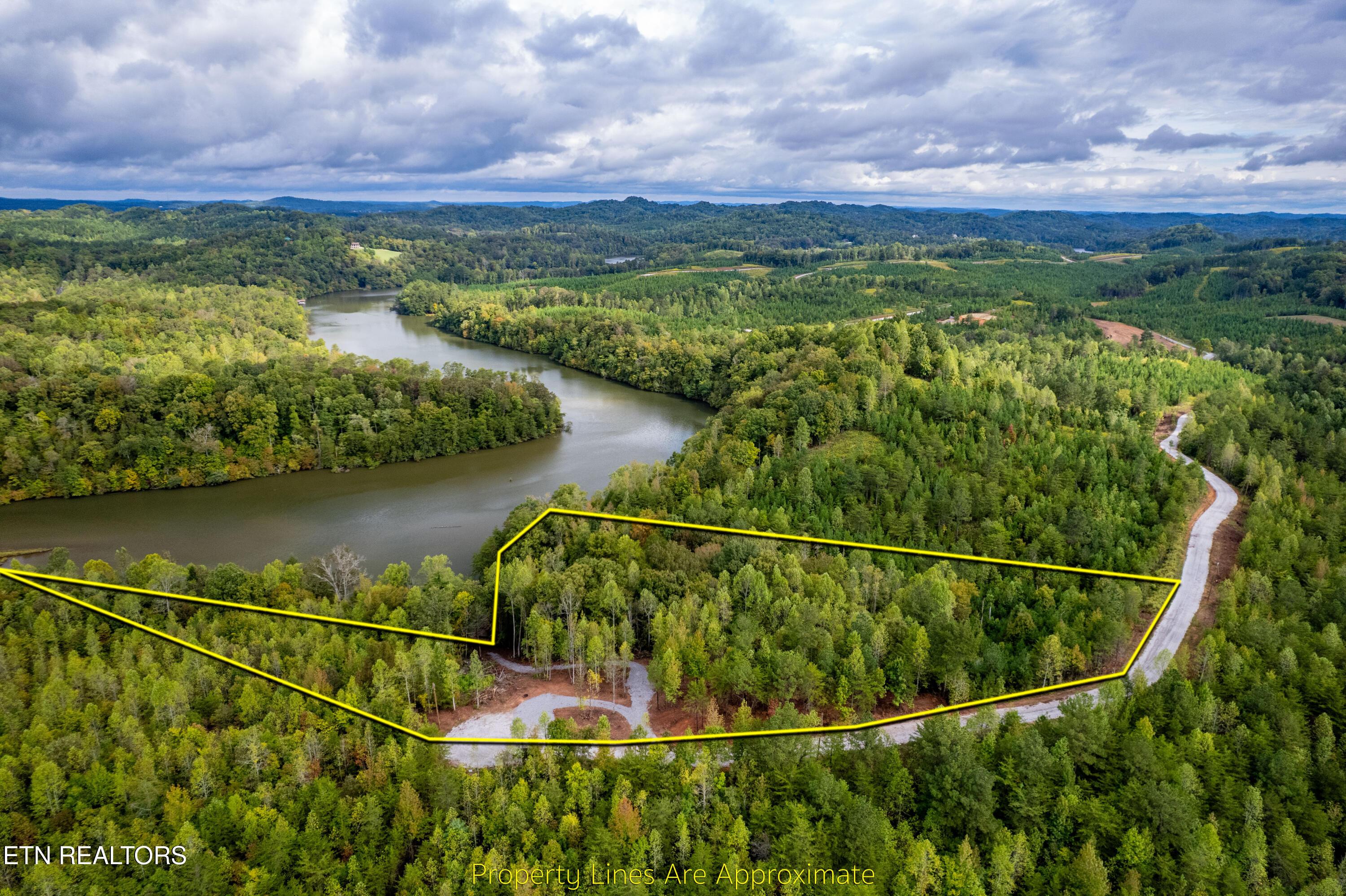 Lot 104 Pineview Lane, Vonore, TN - Fort Loudoun and Tellico Lake Real Estate - Image# 3
