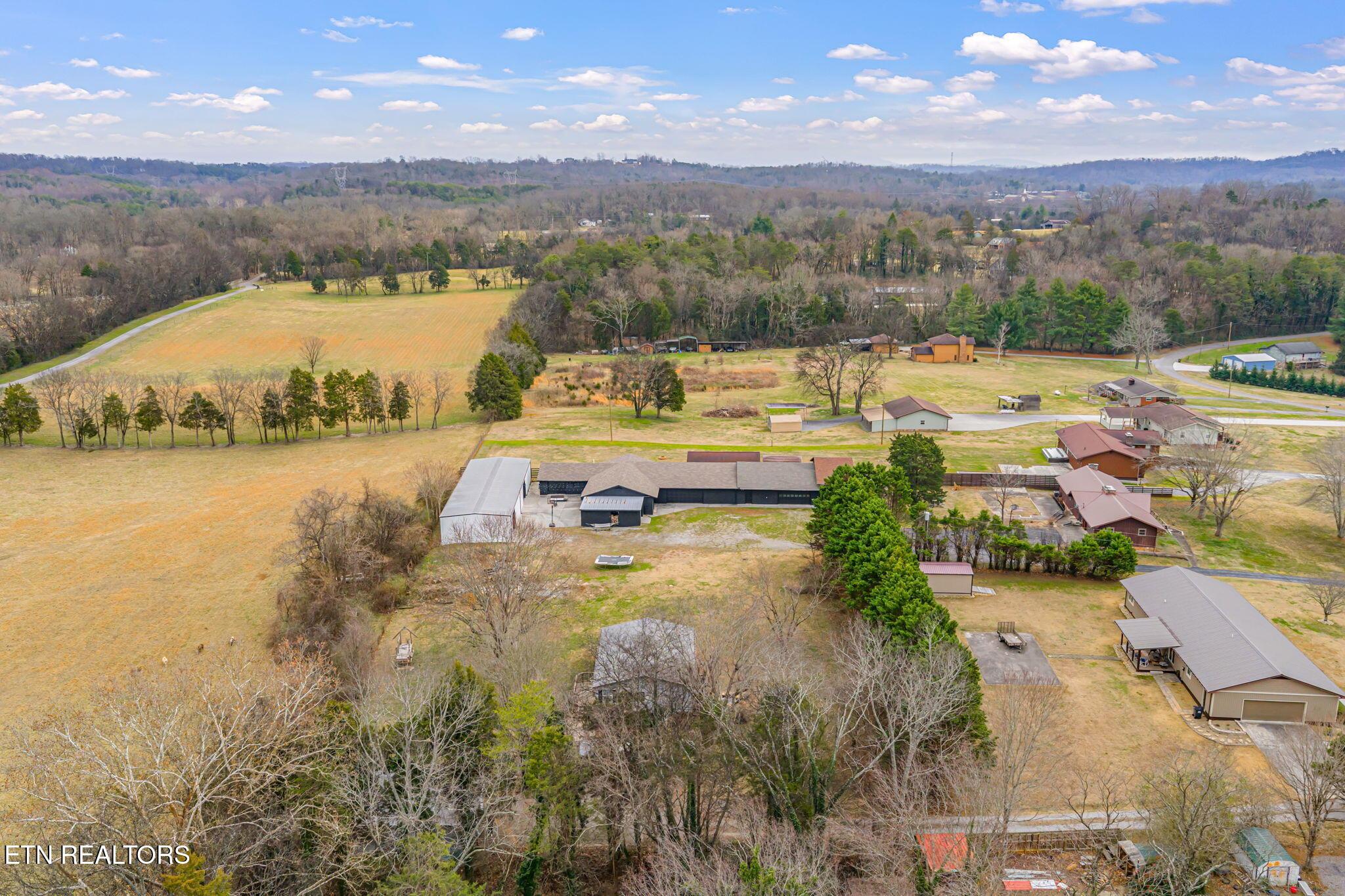 852 Collie Cove Court, Friendsville, TN - Fort Loudoun and Tellico Lake Real Estate - Image# 38