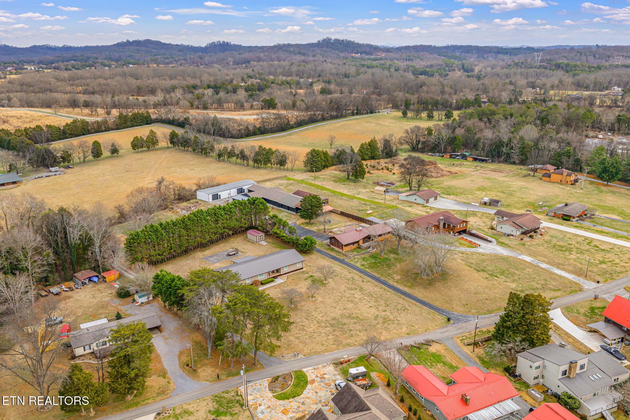 852 Collie Cove Court, Friendsville, TN - Fort Loudoun and Tellico Lake Real Estate - Image# 39