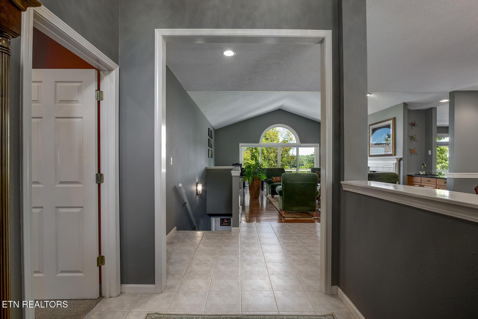 410 Catoosa Lane, Loudon, TN - Fort Loudoun and Tellico Lake Real Estate - Image# 7