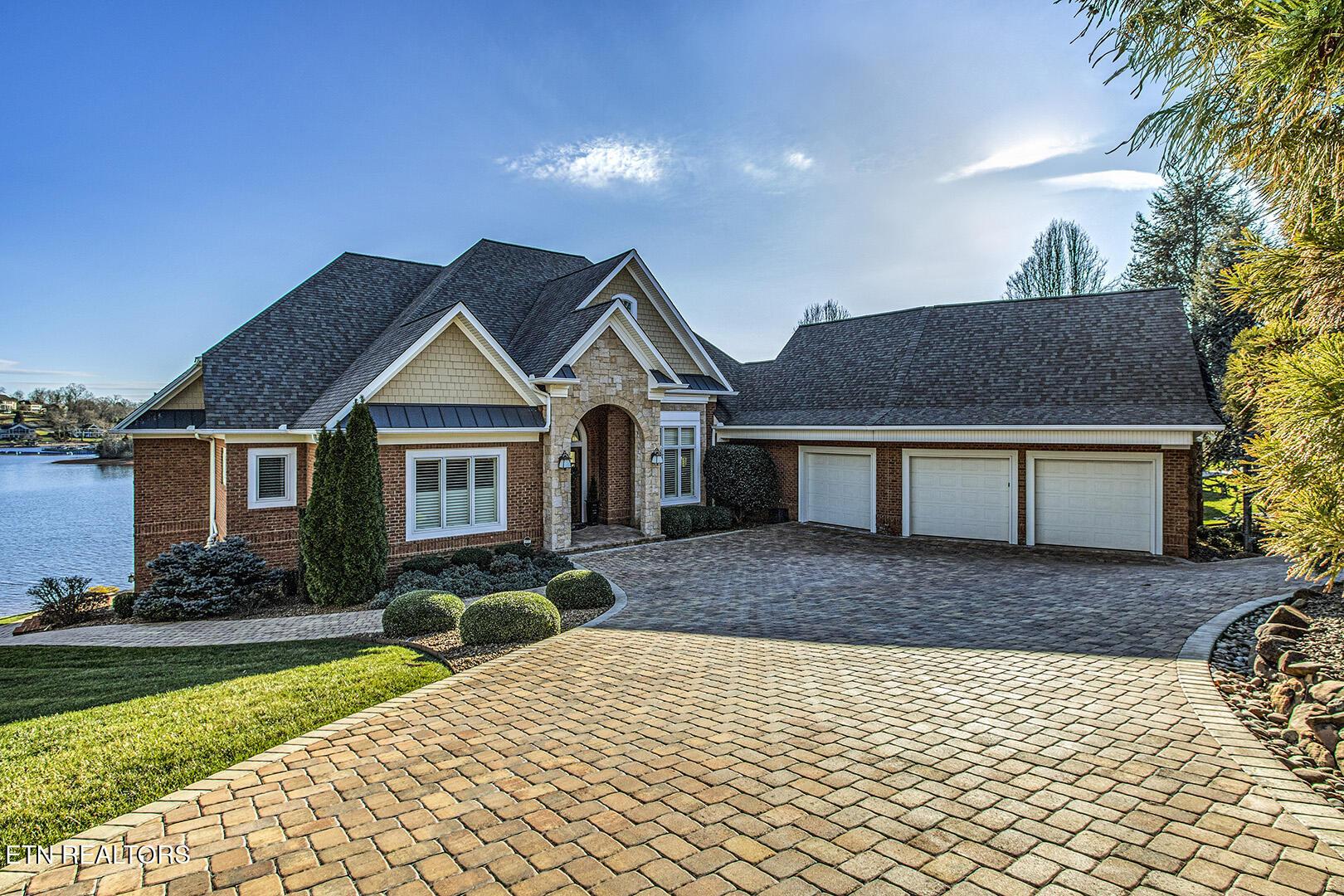 204 Tuscarora Lane, Loudon, TN - Fort Loudoun and Tellico Lake Real Estate - Image# 2