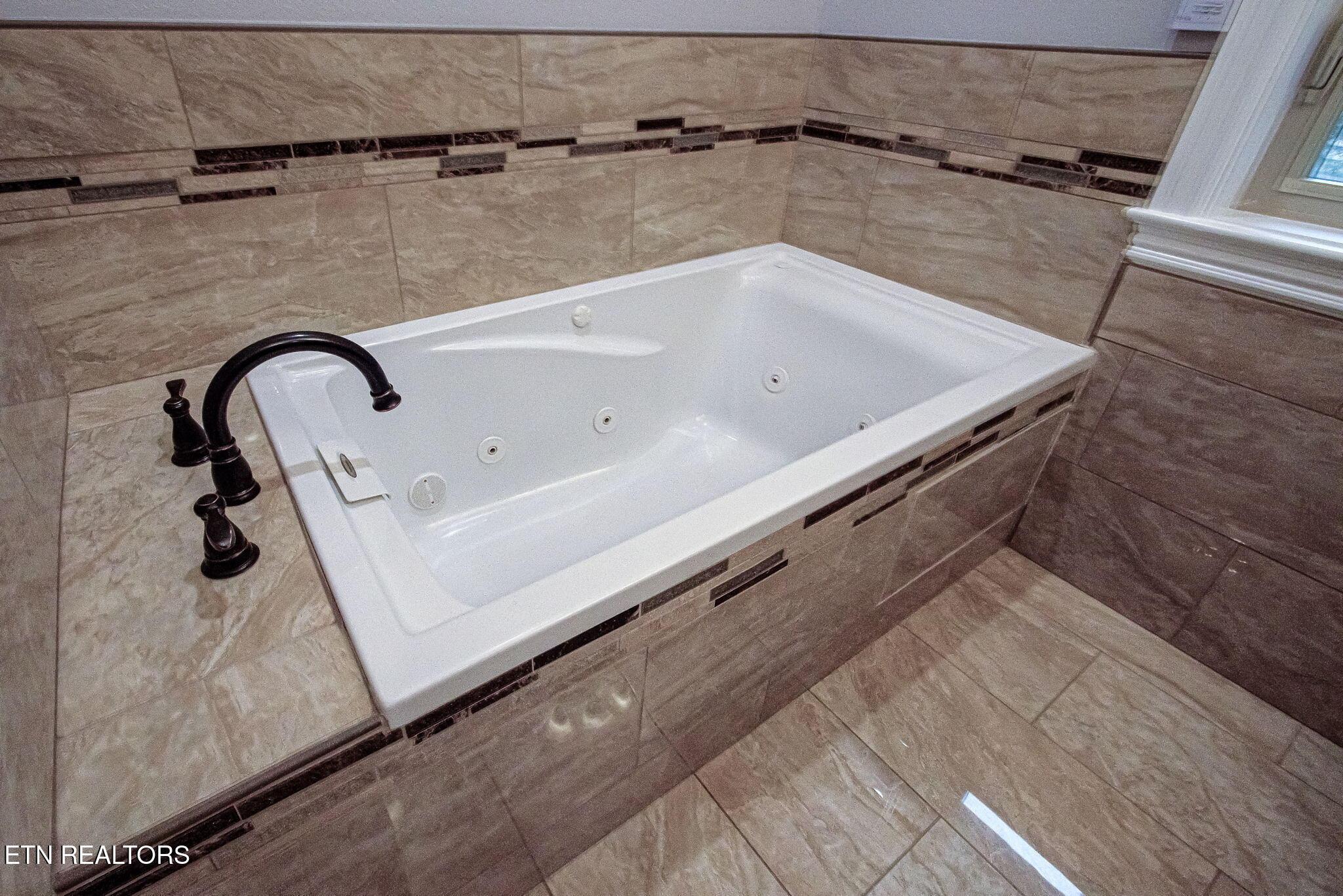 604 Tanasi Lane, Loudon, TN - Fort Loudoun and Tellico Lake Real Estate - Image# 26