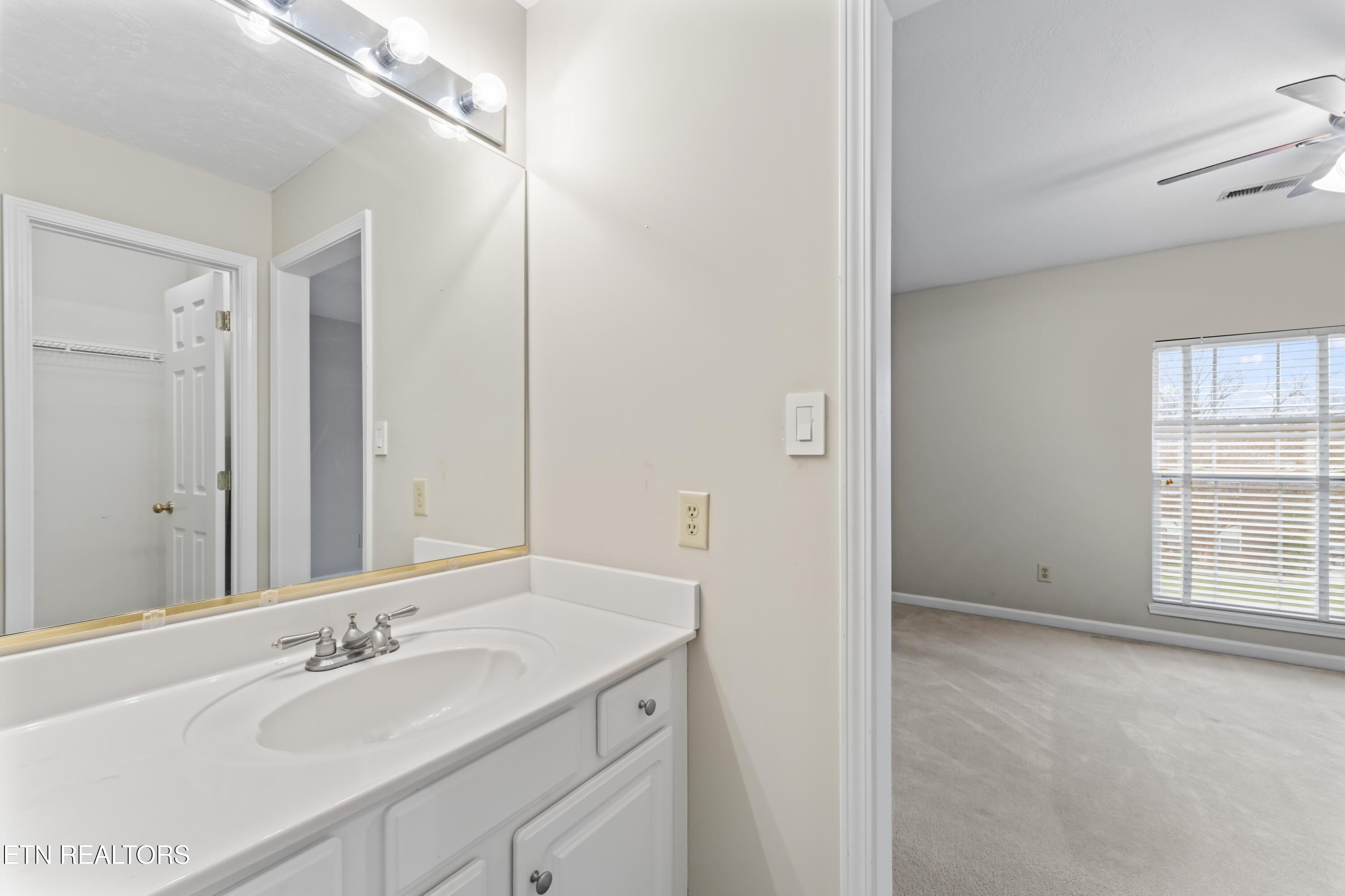 631 Blue Herron Way, Knoxville, TN - Fort Loudoun and Tellico Lake Real Estate - Image# 29