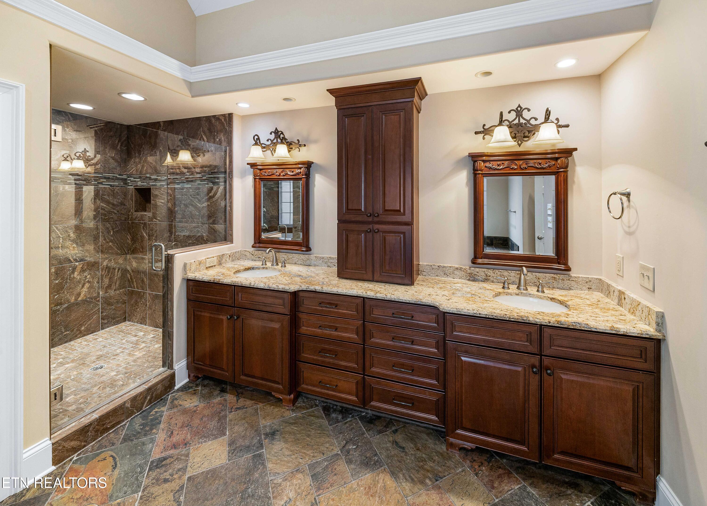 1403 Charlottesville Blvd, Knoxville, TN - Fort Loudoun and Tellico Lake Real Estate - Image# 16