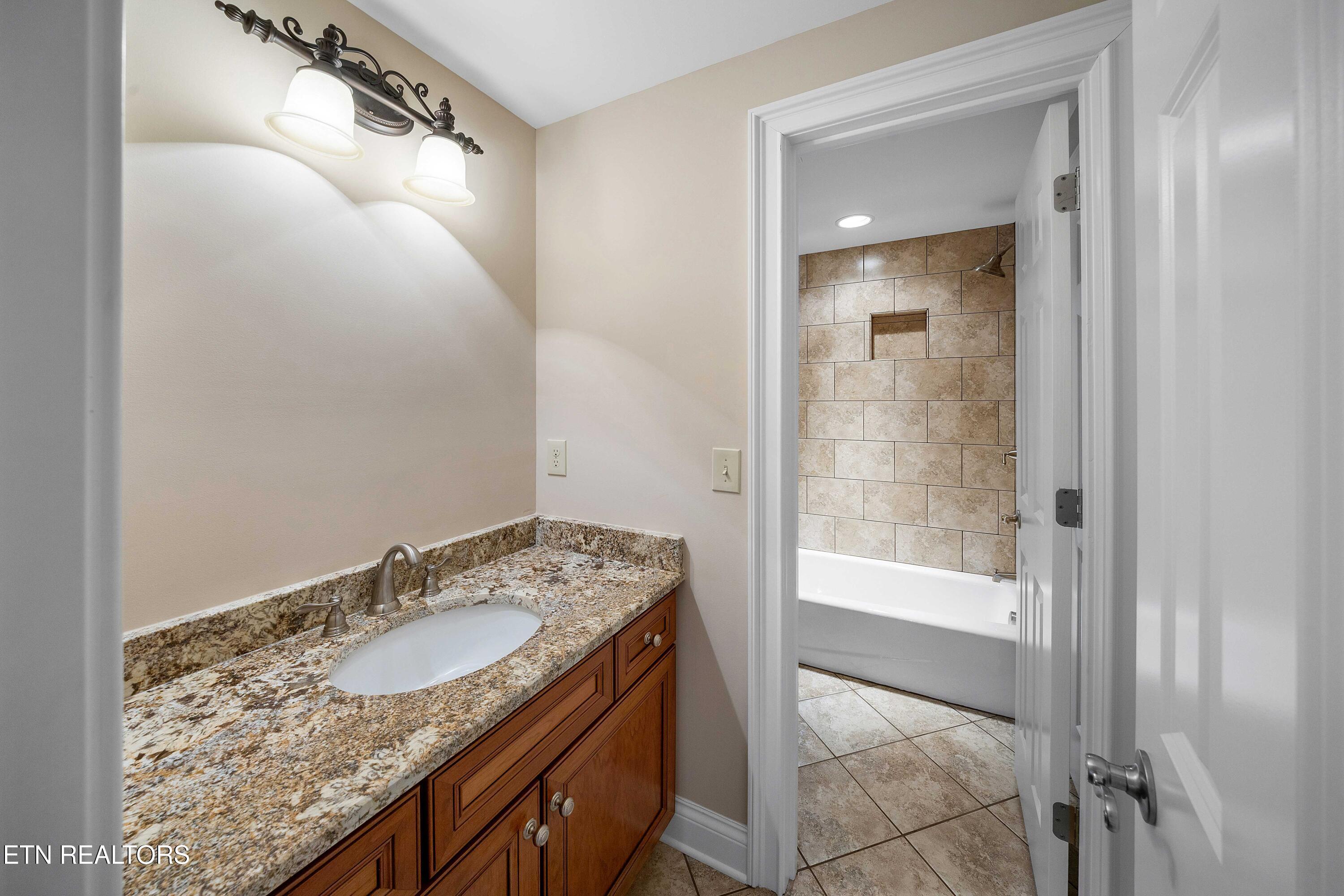 1403 Charlottesville Blvd, Knoxville, TN - Fort Loudoun and Tellico Lake Real Estate - Image# 36