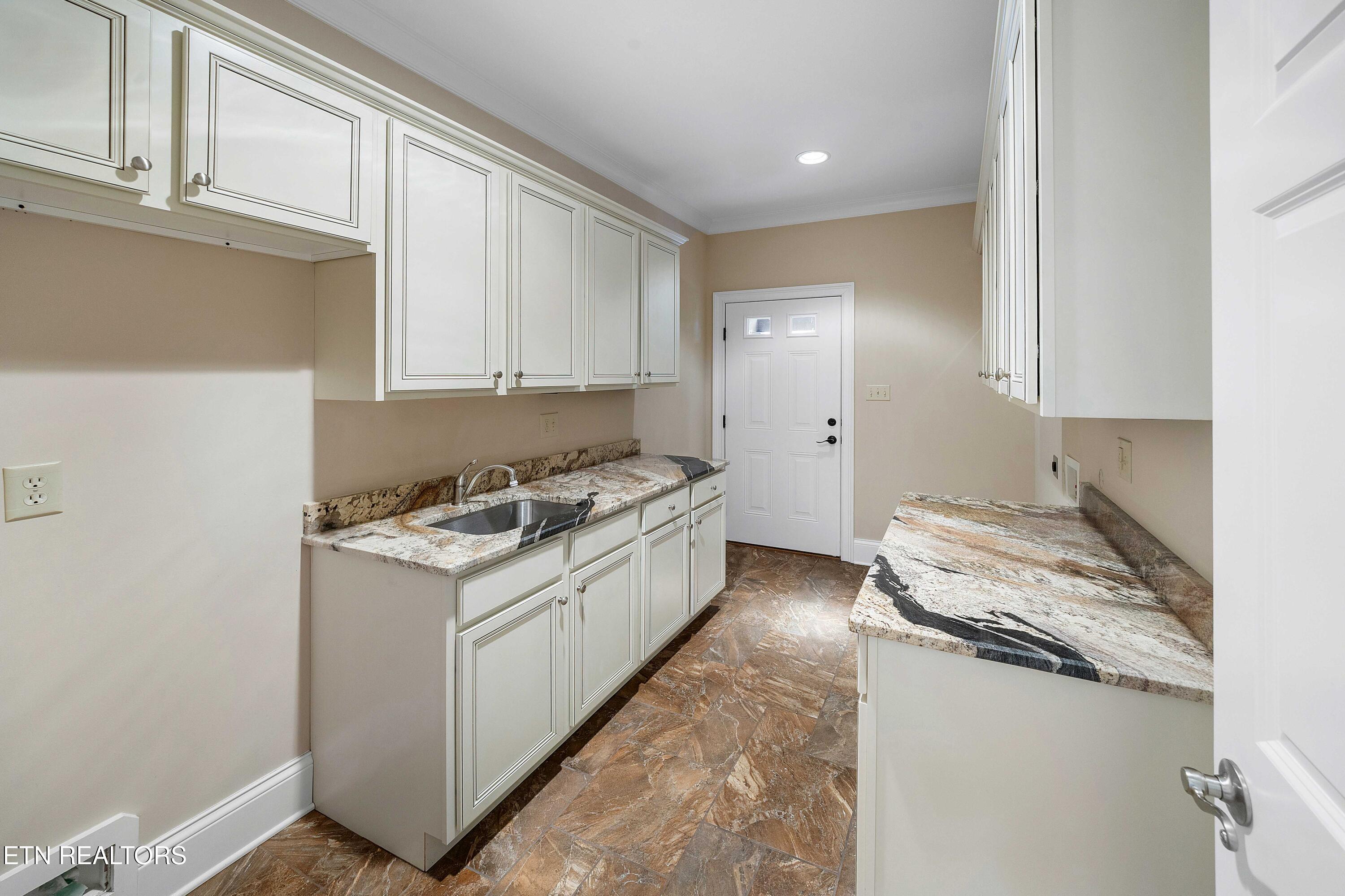 1403 Charlottesville Blvd, Knoxville, TN - Fort Loudoun and Tellico Lake Real Estate - Image# 32