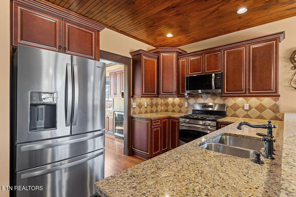 748 Bobcat Run Drive, Loudon, TN - Fort Loudoun and Tellico Lake Real Estate - Image# 8