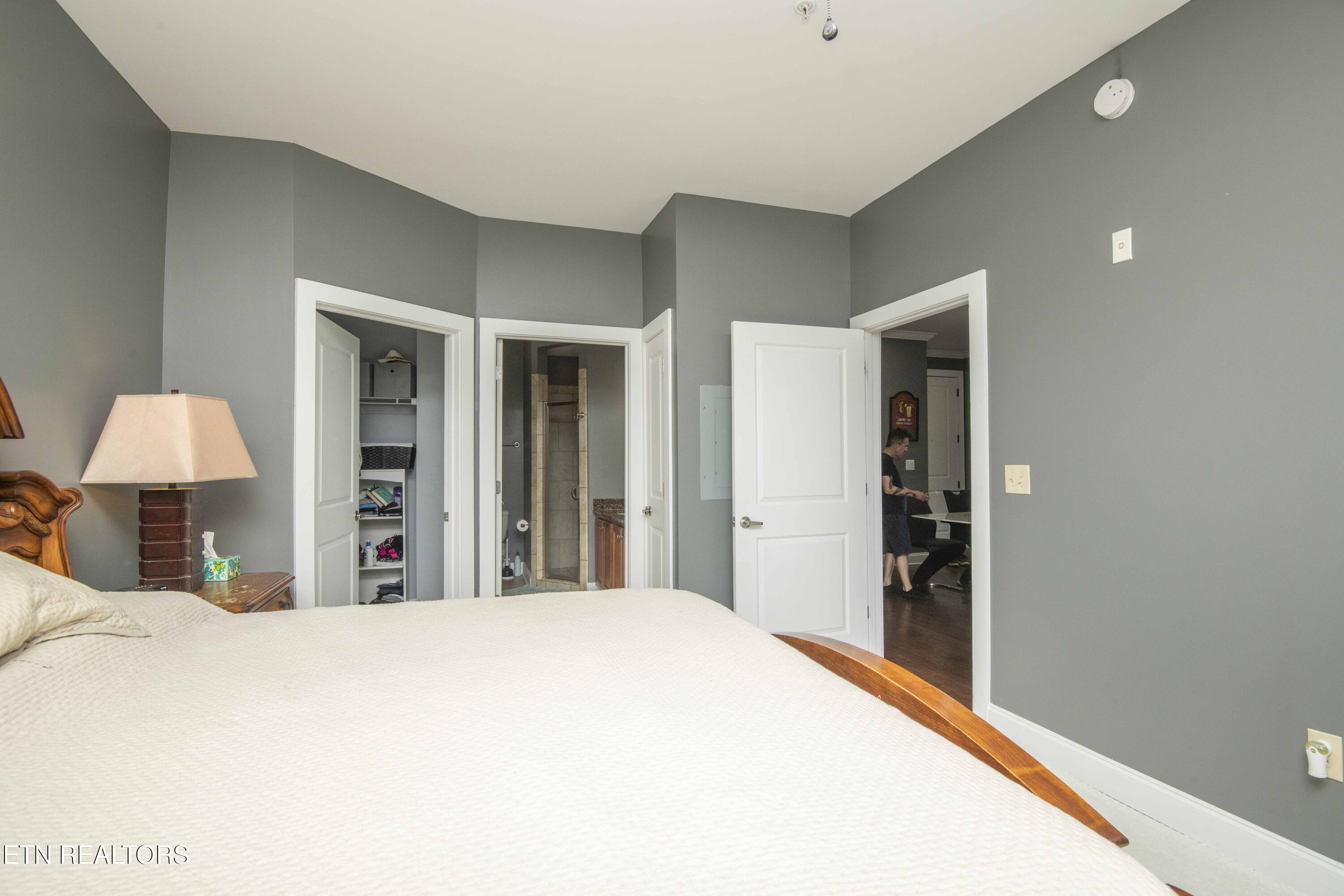 445 W Blount Ave, Knoxville, TN - Fort Loudoun and Tellico Lake Real Estate - Image# 27