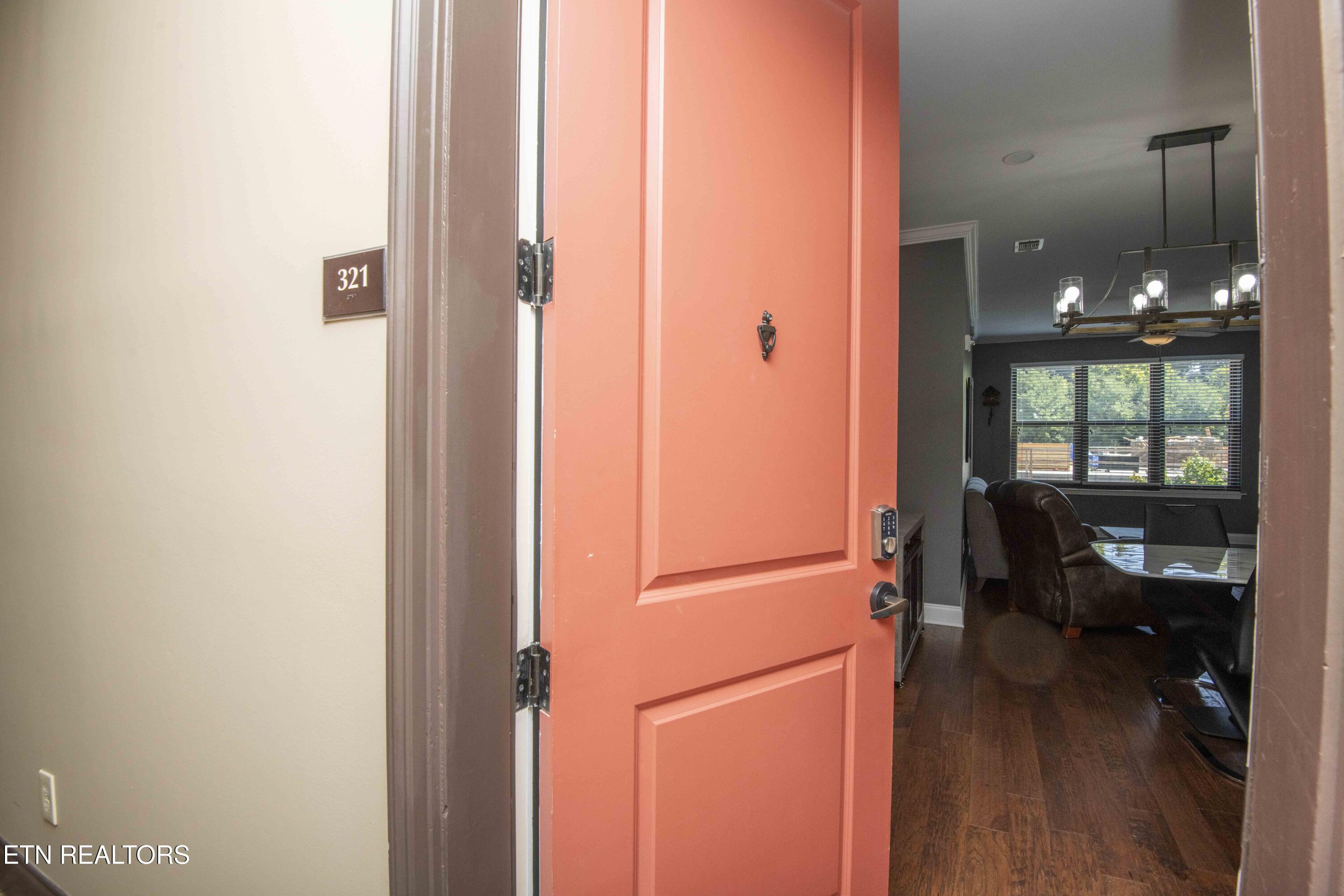 445 W Blount Ave, Knoxville, TN - Fort Loudoun and Tellico Lake Real Estate - Image# 4