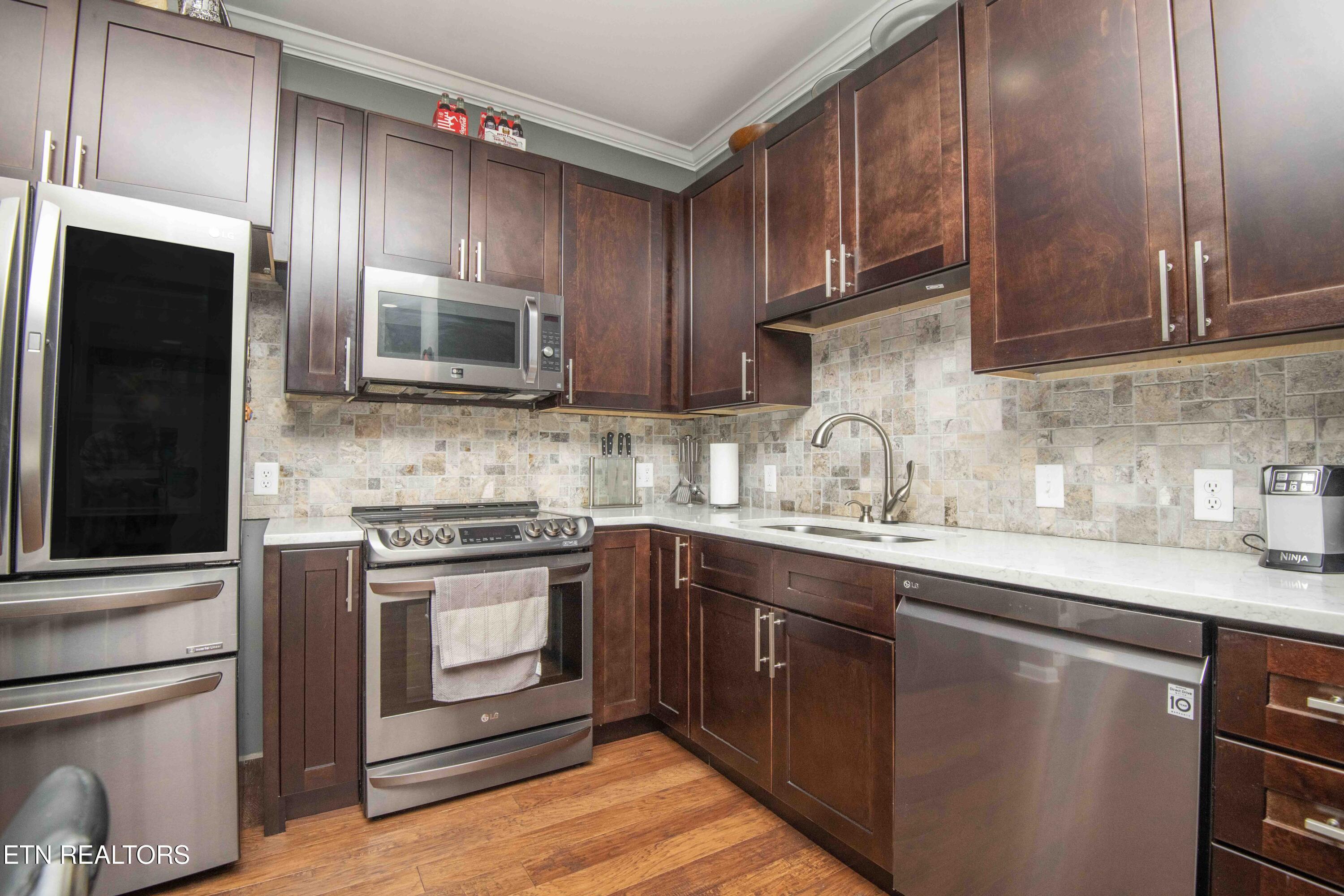 445 W Blount Ave, Knoxville, TN - Fort Loudoun and Tellico Lake Real Estate - Image# 9