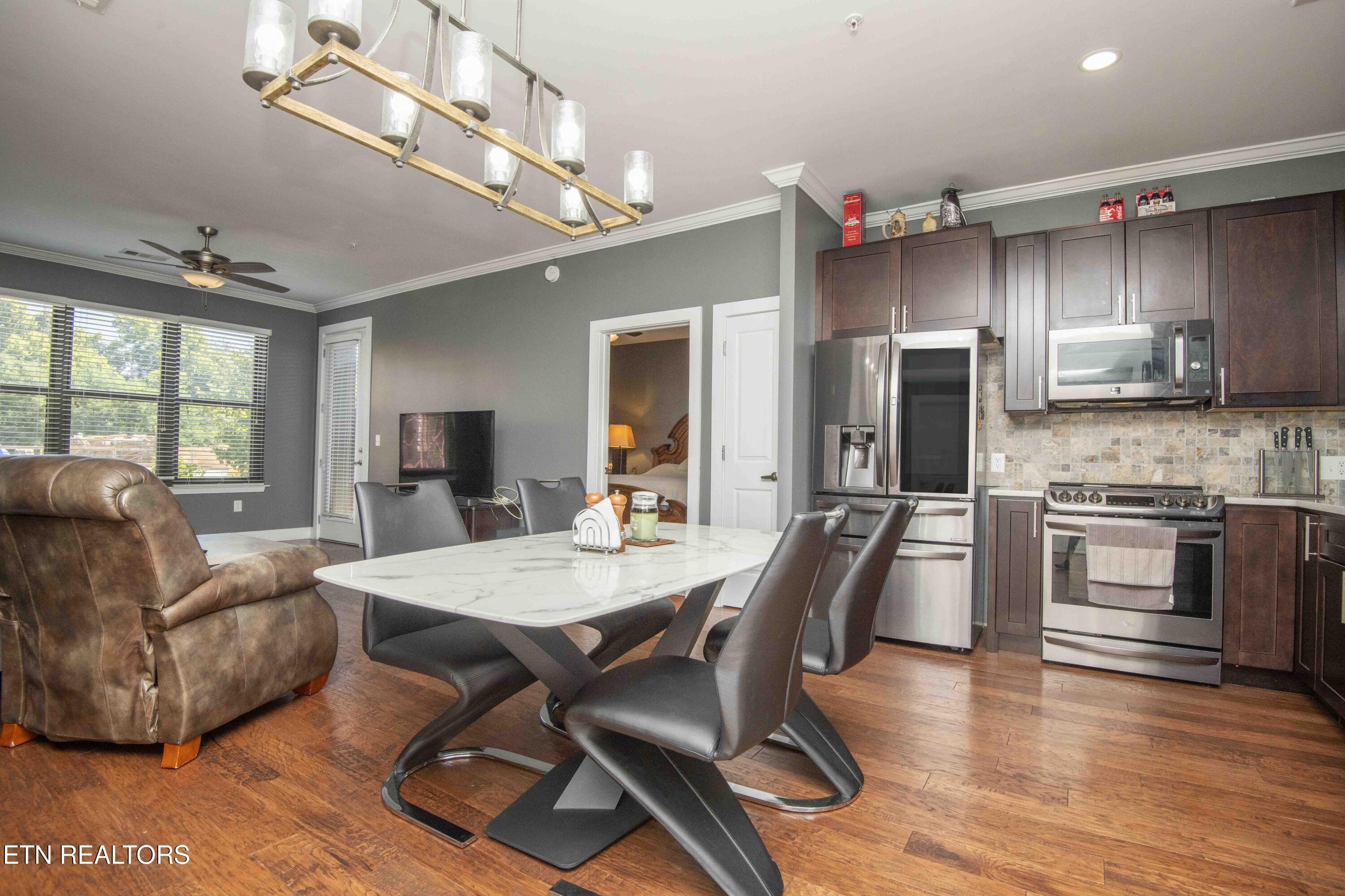 445 W Blount Ave, Knoxville, TN - Fort Loudoun and Tellico Lake Real Estate - Image# 11