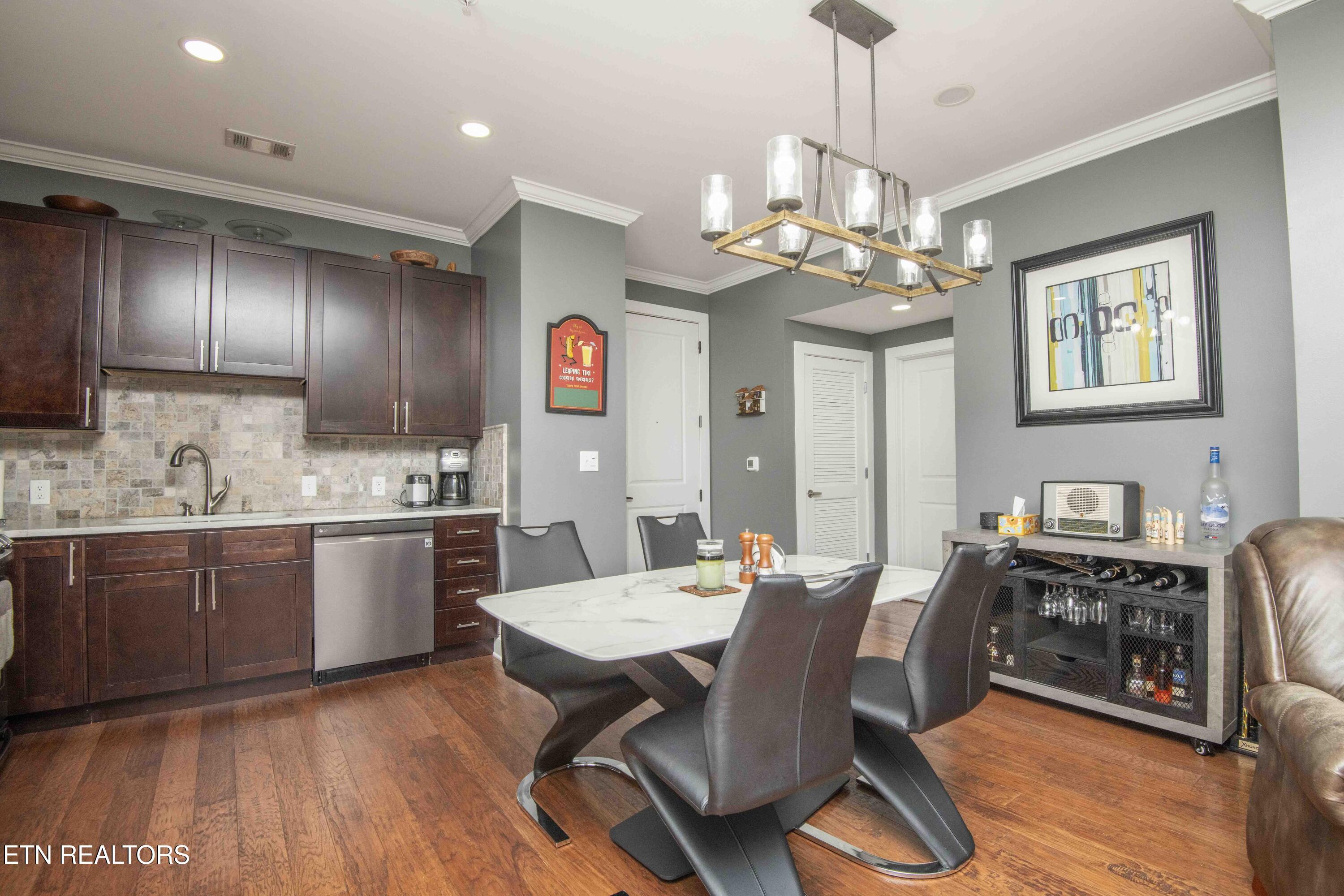 445 W Blount Ave, Knoxville, TN - Fort Loudoun and Tellico Lake Real Estate - Image# 13