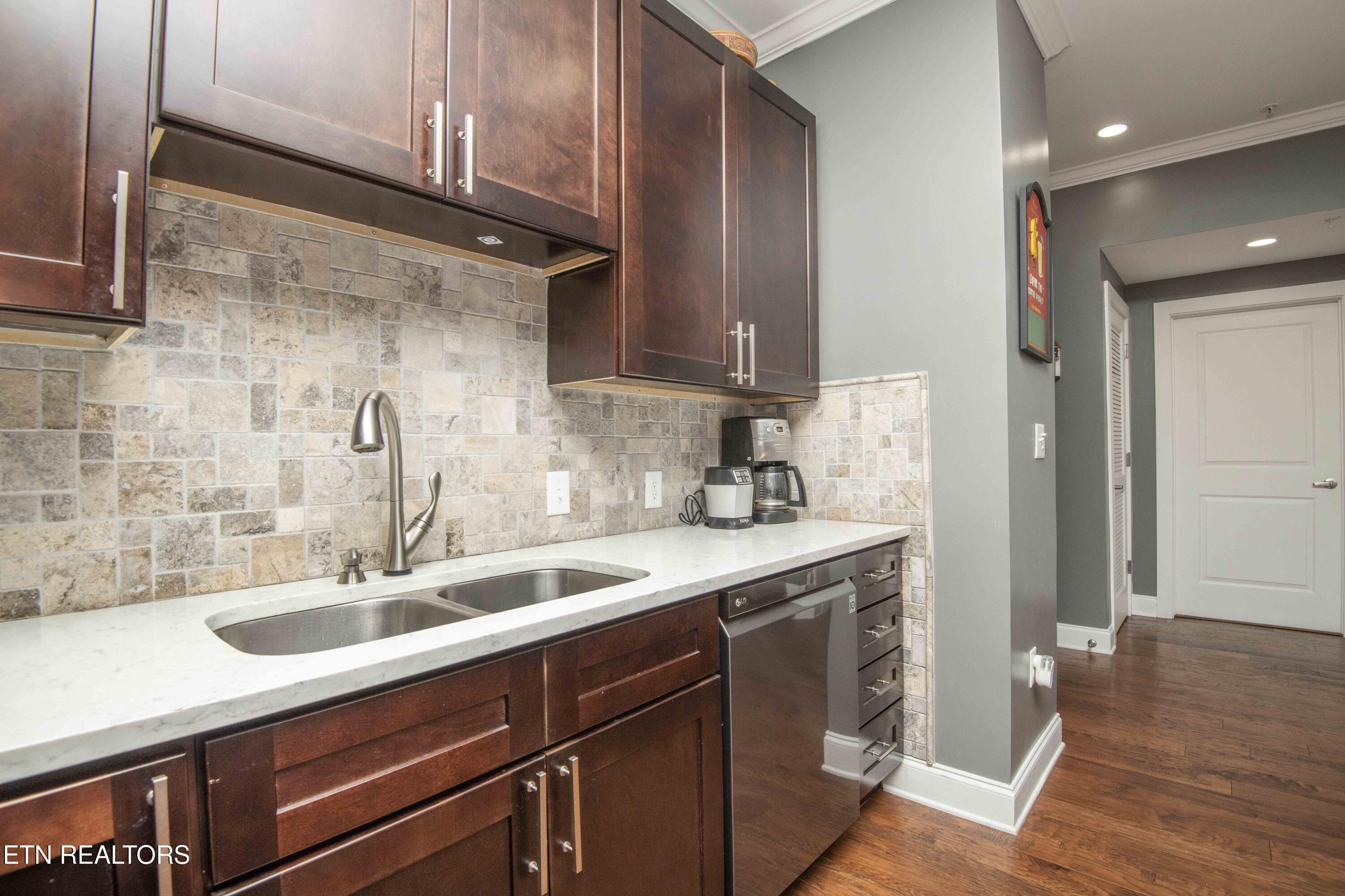 445 W Blount Ave, Knoxville, TN - Fort Loudoun and Tellico Lake Real Estate - Image# 14