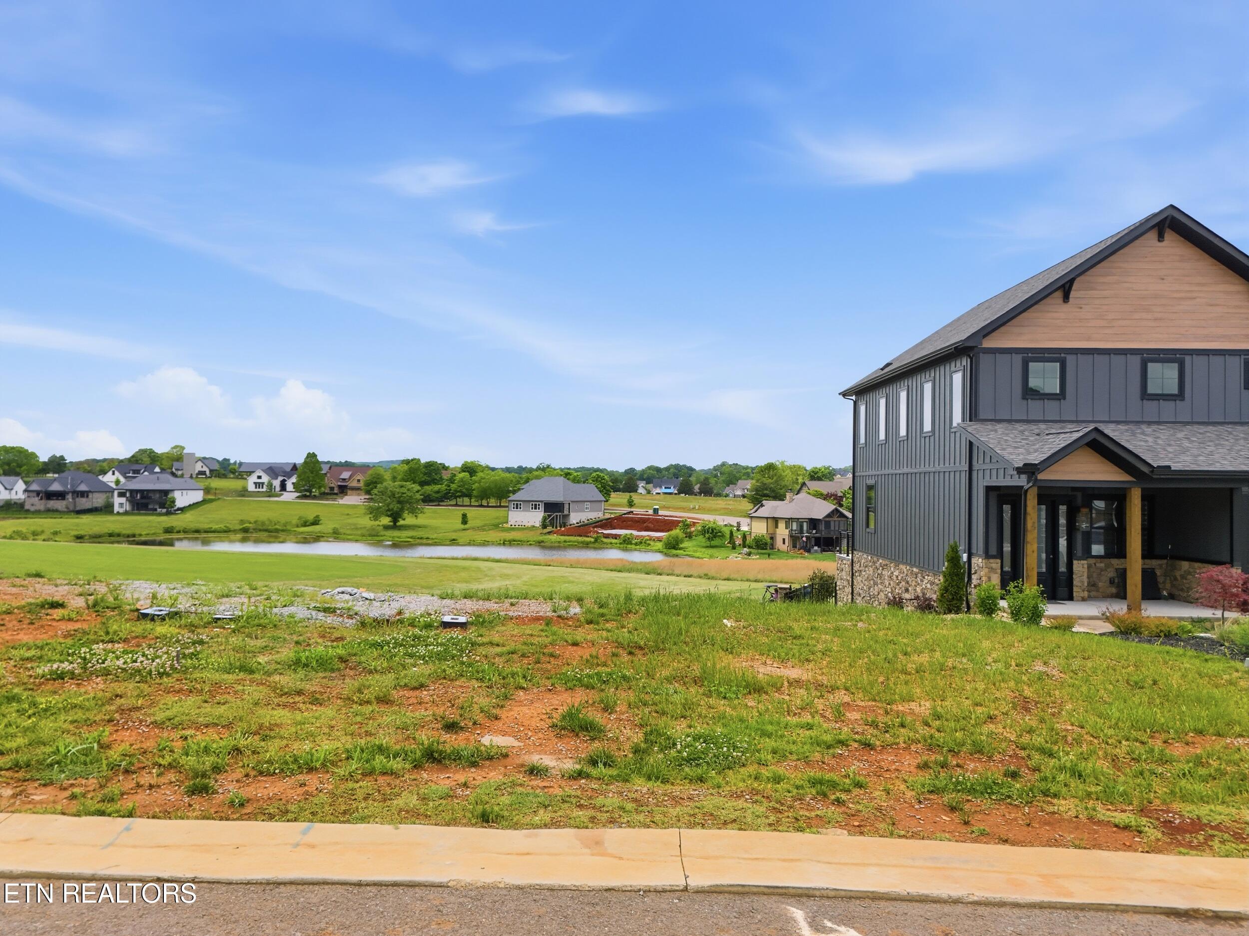 343 Black Bear Circle, Loudon, TN - Fort Loudoun and Tellico Lake Real Estate - Image# 6