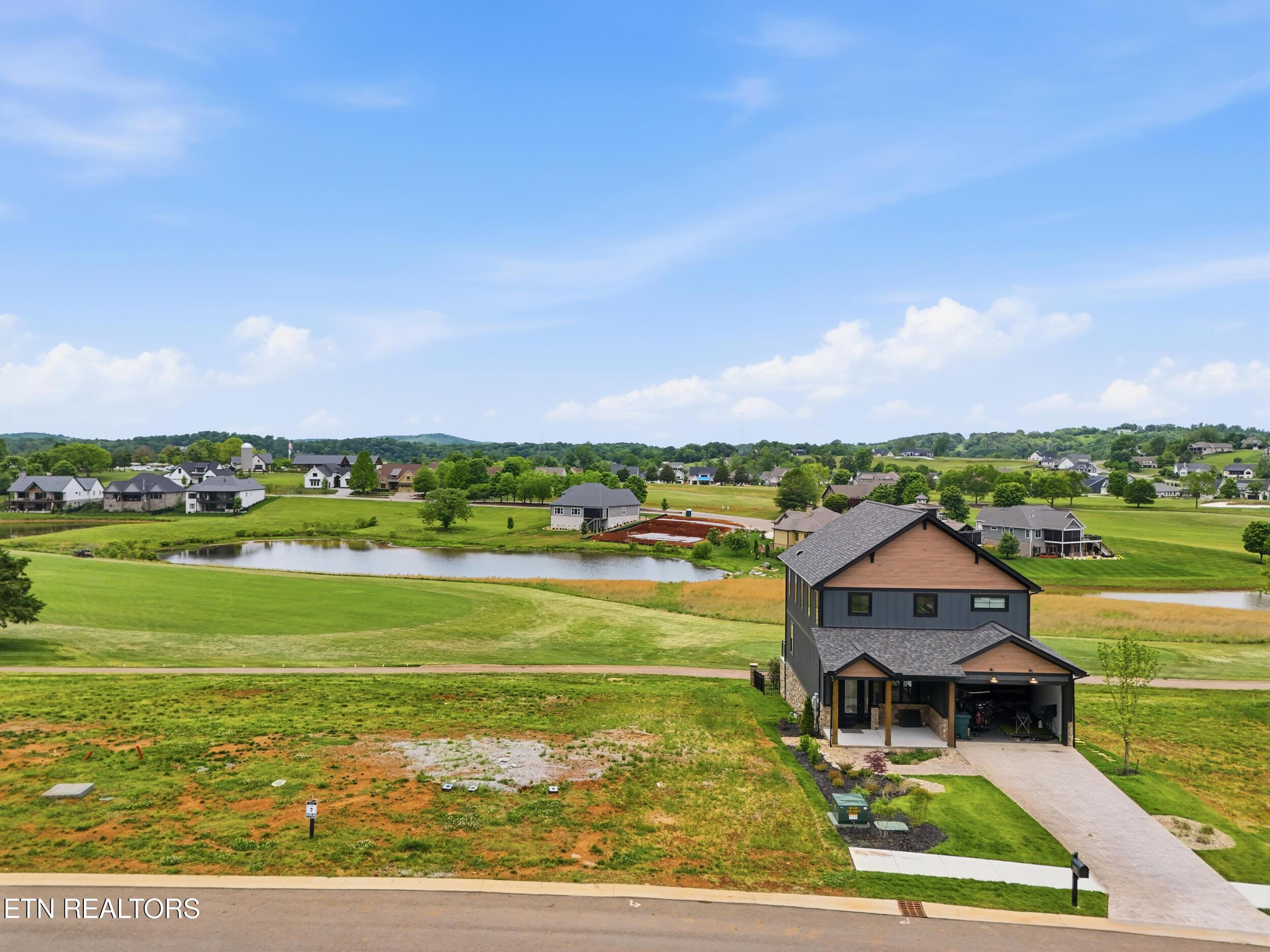 343 Black Bear Circle, Loudon, TN - Fort Loudoun and Tellico Lake Real Estate - Image# 10