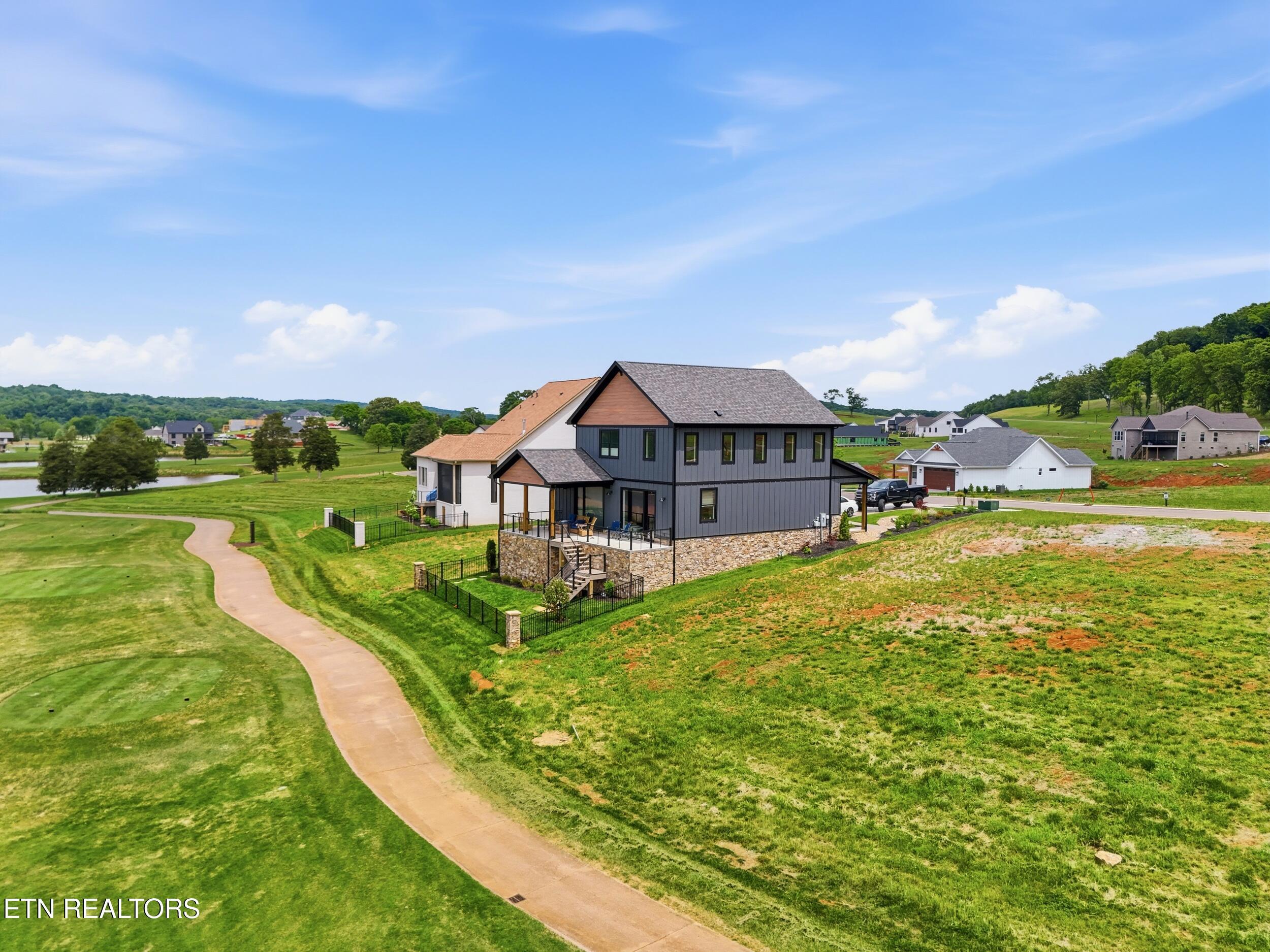 343 Black Bear Circle, Loudon, TN - Fort Loudoun and Tellico Lake Real Estate - Image# 20