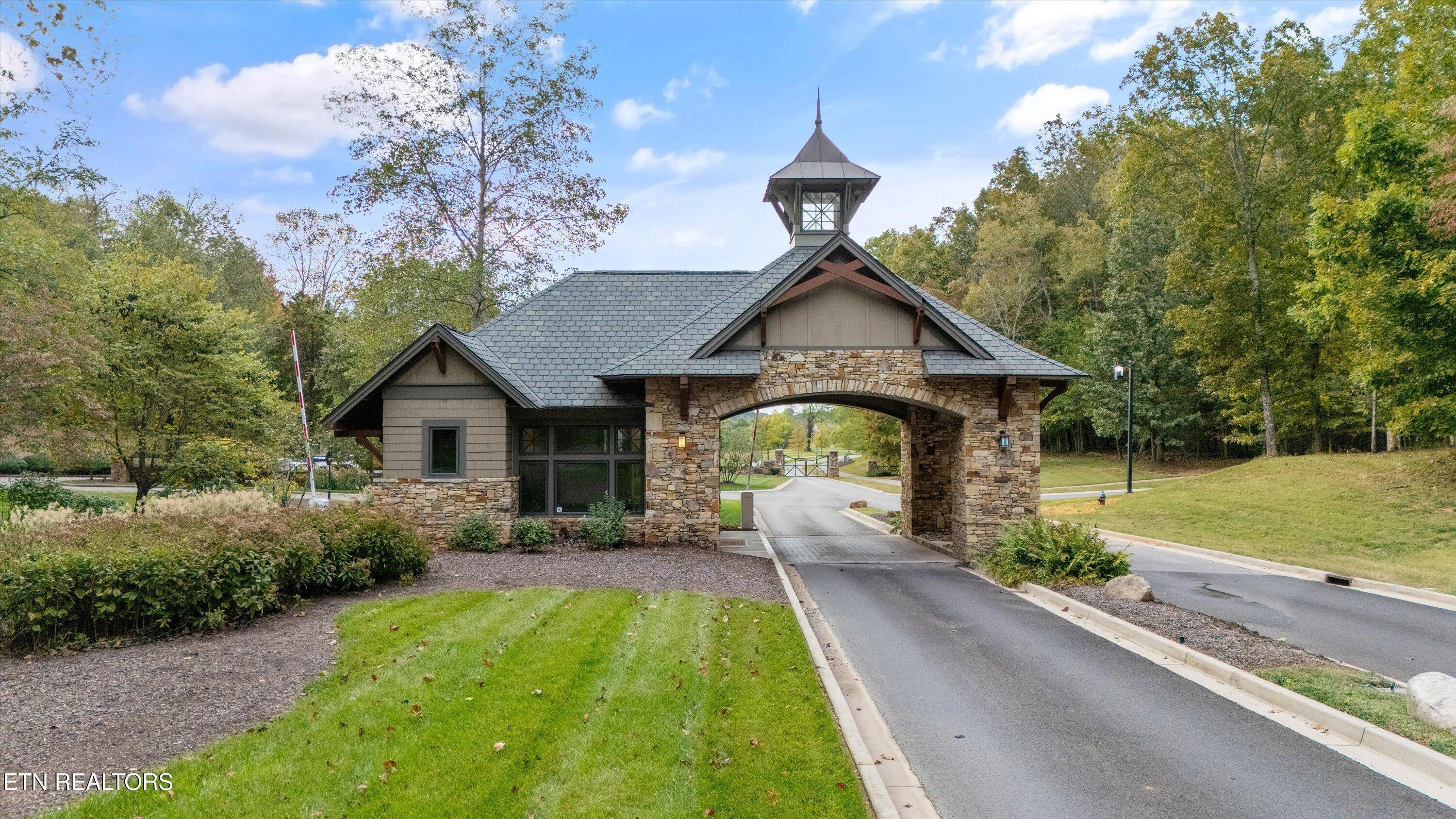184 Hammock Court, Loudon, TN - Fort Loudoun and Tellico Lake Real Estate - Image# 6