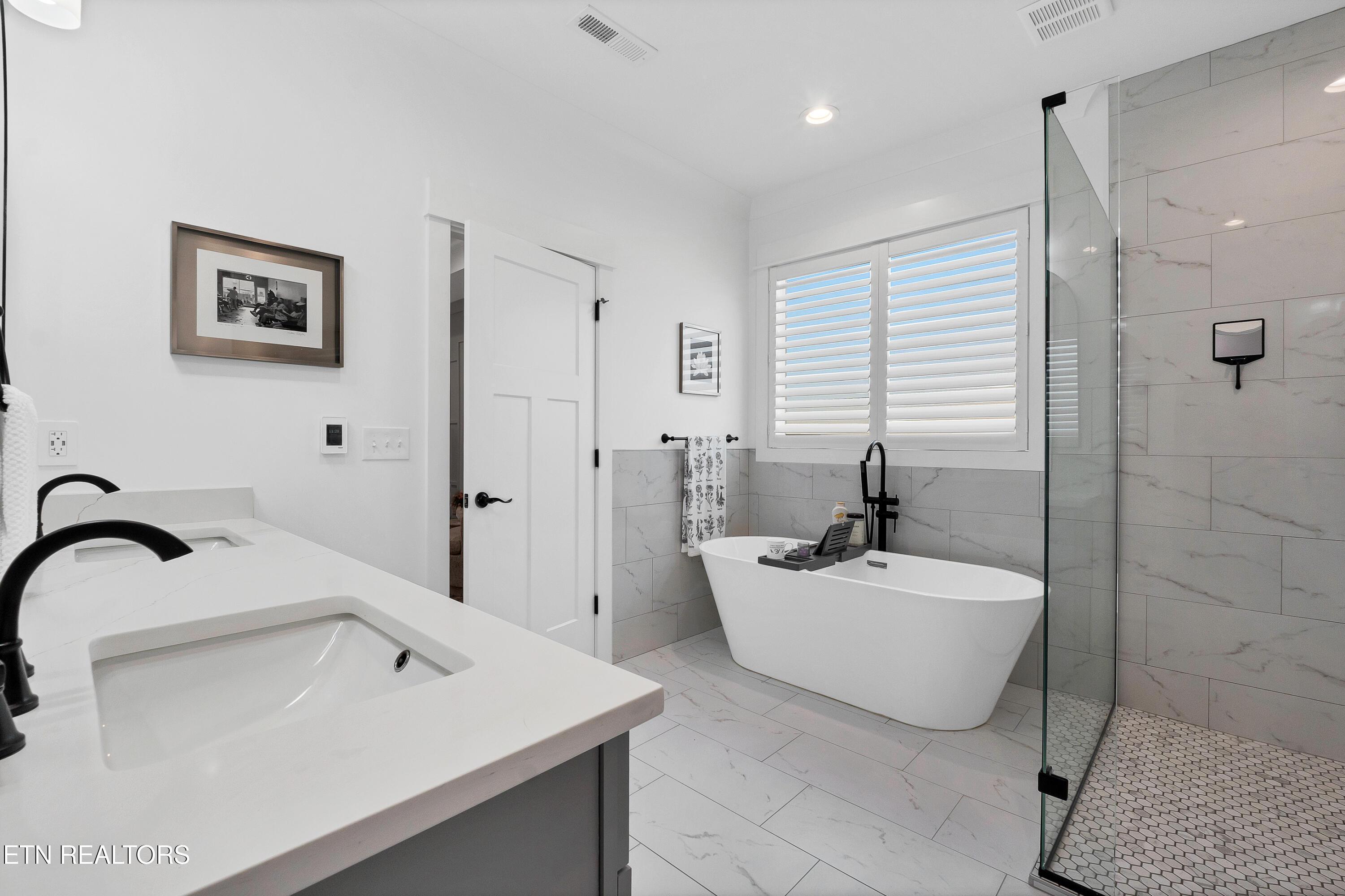 374 Mingo Way, Loudon, TN - Fort Loudoun and Tellico Lake Real Estate - Image# 38