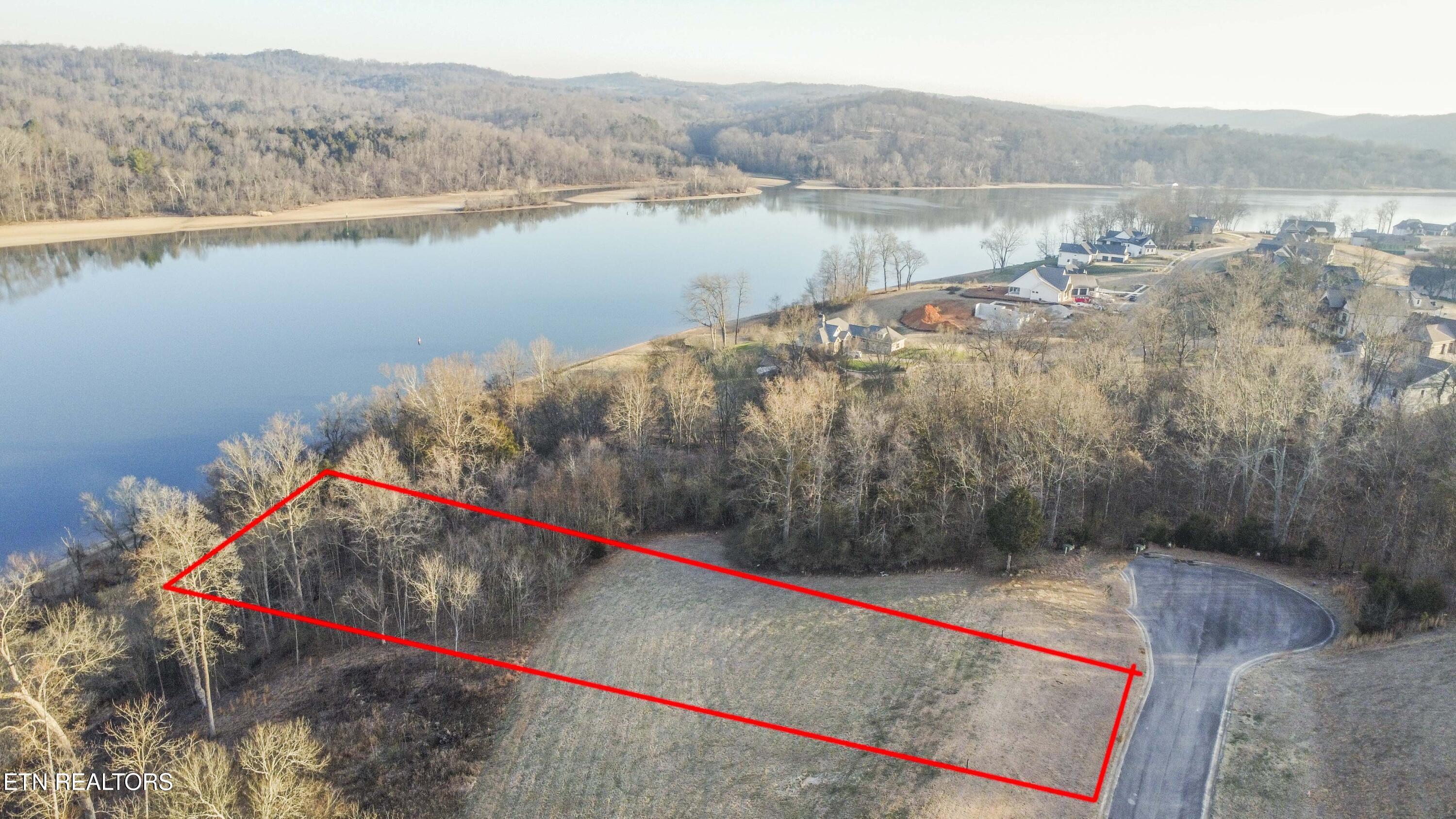 993 River Bank Tr, Loudon, TN - Fort Loudoun and Tellico Lake Real Estate - Image# 3