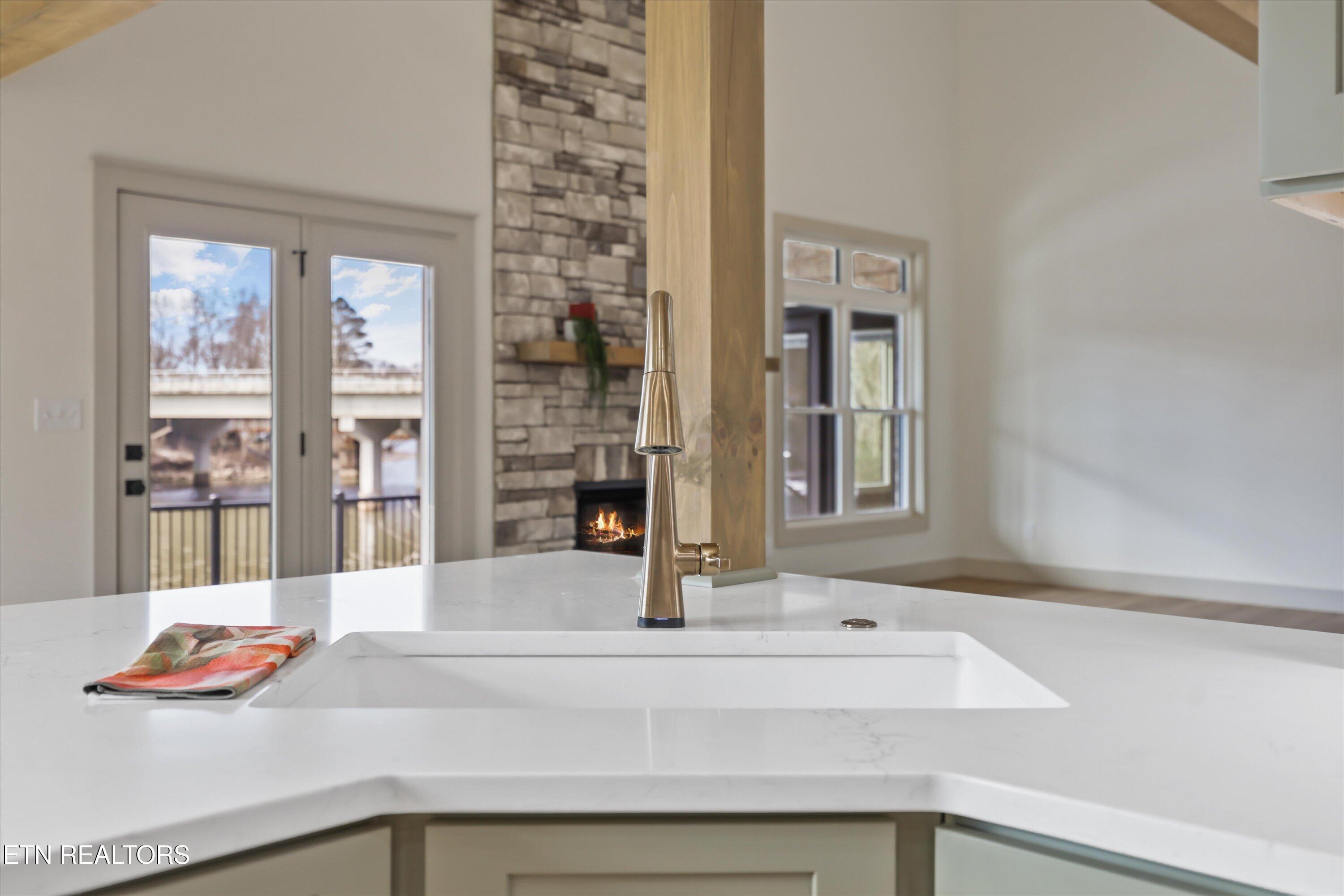 3956 Shipwatch Lane, Knoxville, TN - Fort Loudoun and Tellico Lake Real Estate - Image# 14