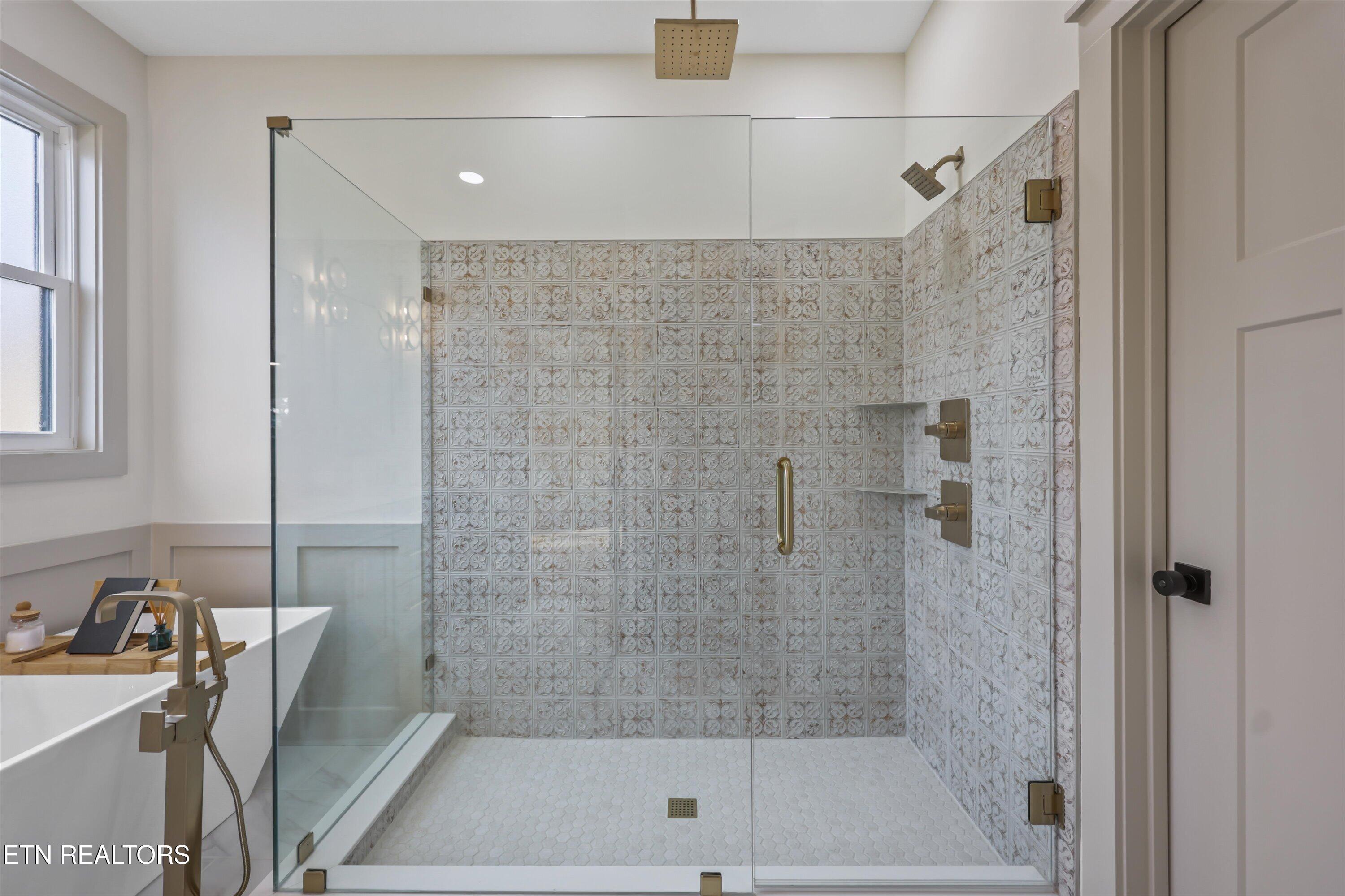 3956 Shipwatch Lane, Knoxville, TN - Fort Loudoun and Tellico Lake Real Estate - Image# 27