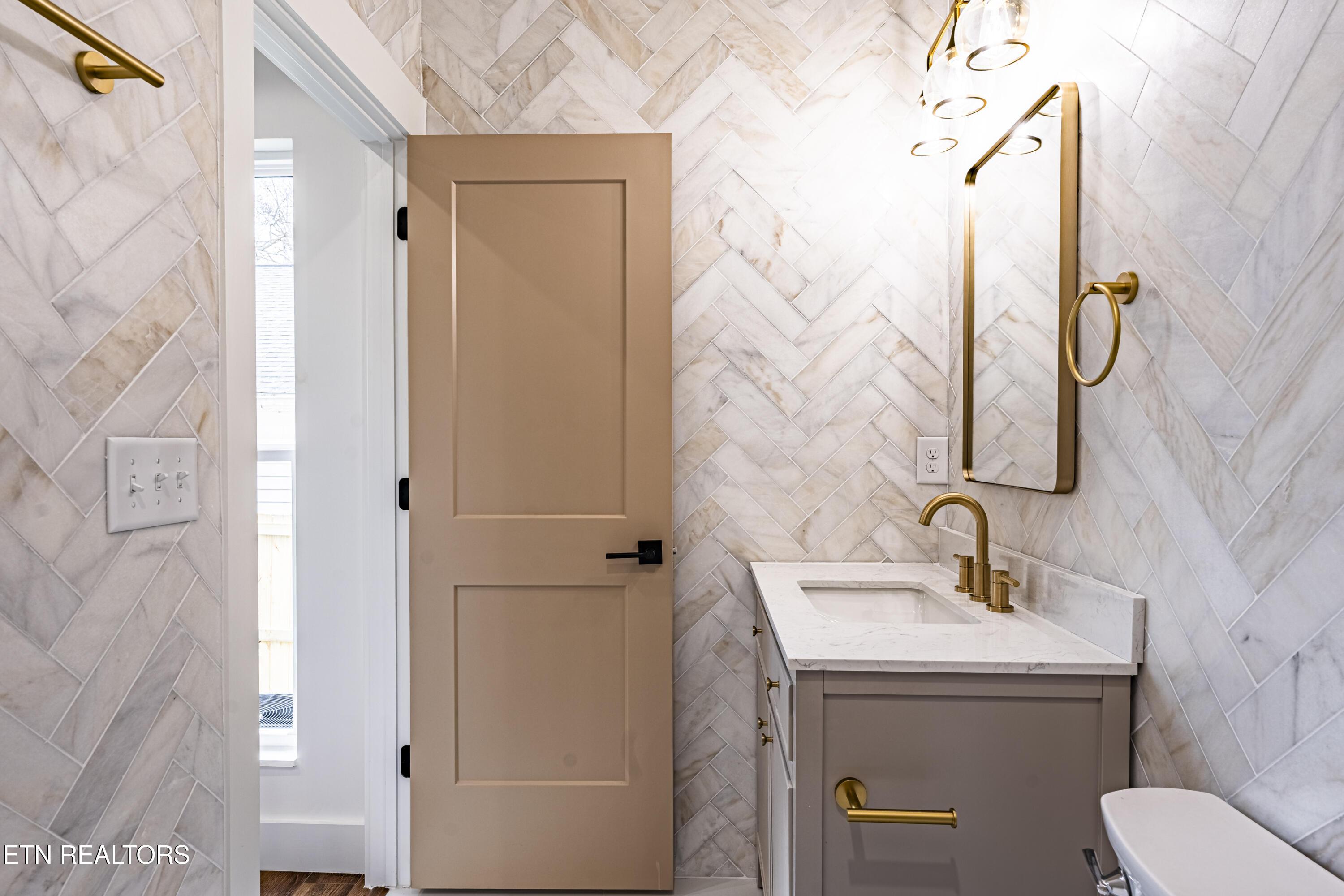 703 SW Redwine St, Knoxville, TN - Fort Loudoun and Tellico Lake Real Estate - Image# 27