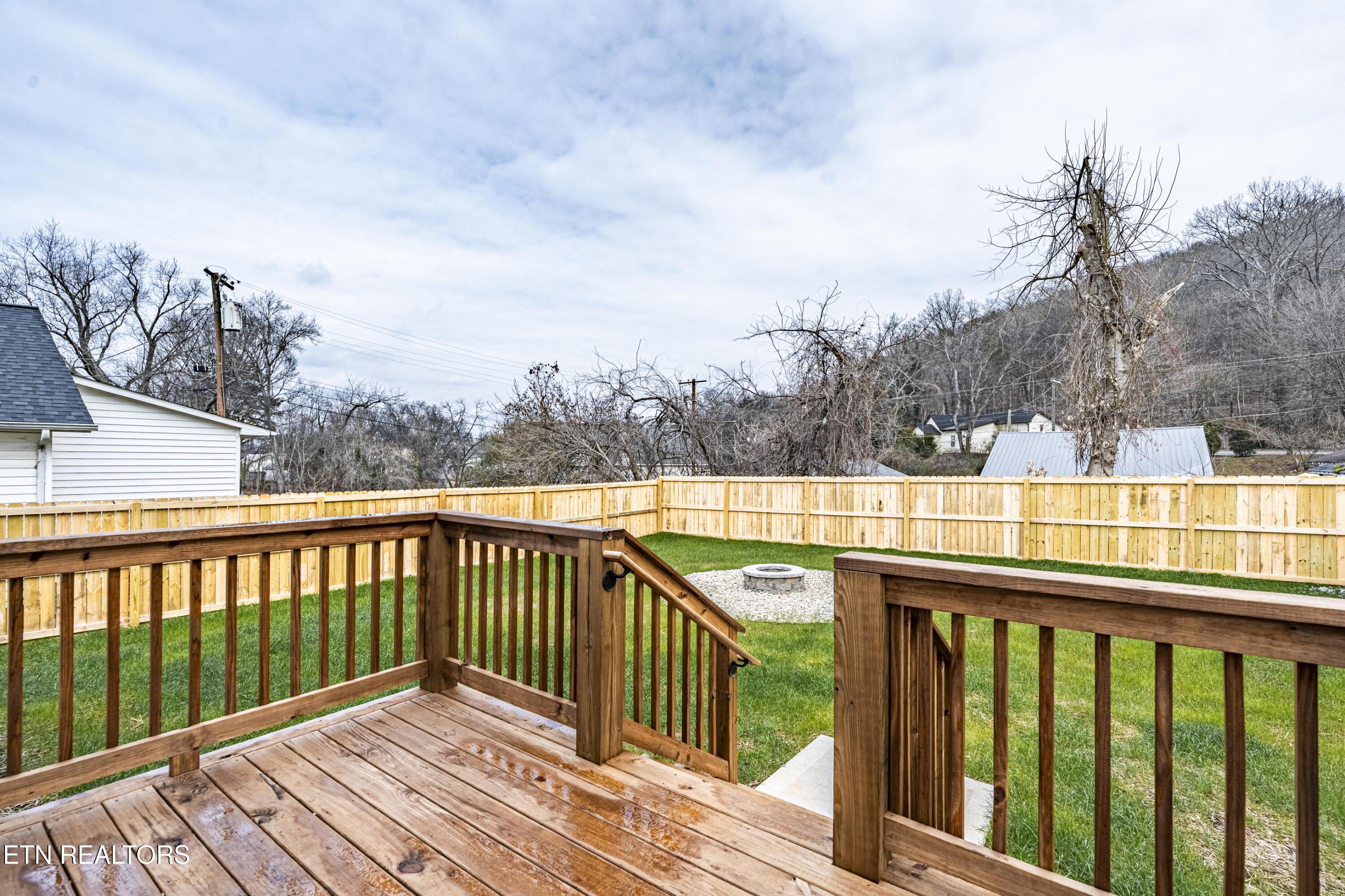 703 SW Redwine St, Knoxville, TN - Fort Loudoun and Tellico Lake Real Estate - Image# 36