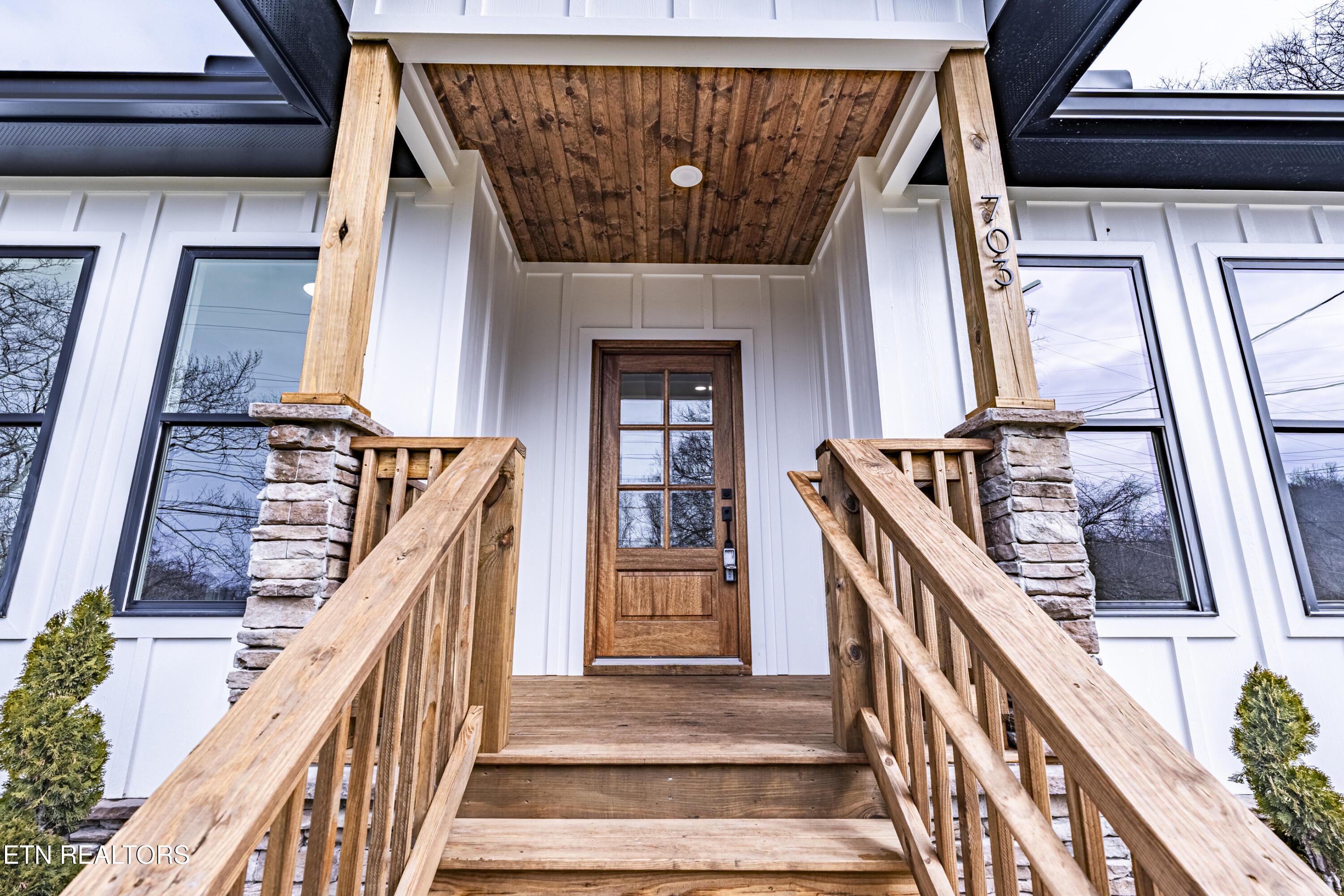 703 SW Redwine St, Knoxville, TN - Fort Loudoun and Tellico Lake Real Estate - Image# 7