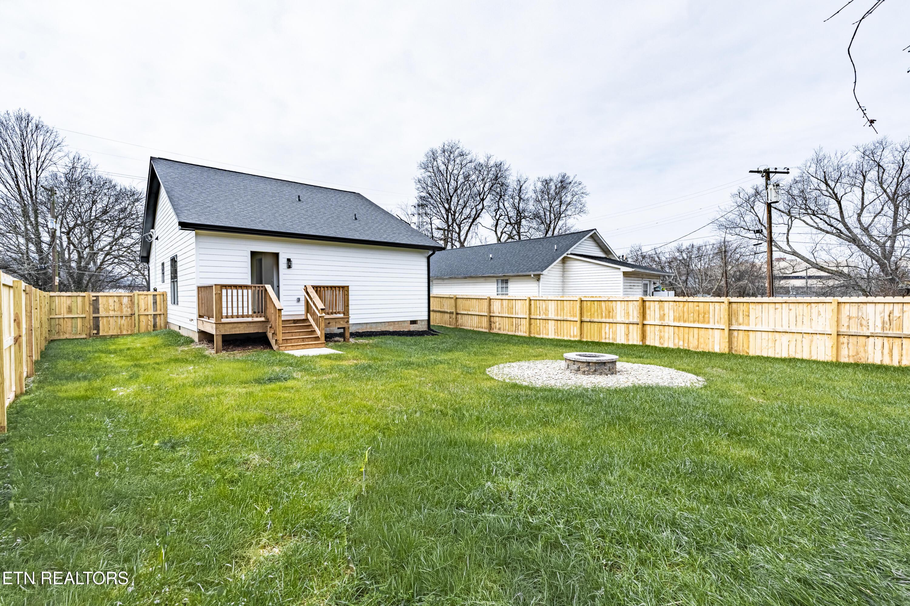 703 SW Redwine St, Knoxville, TN - Fort Loudoun and Tellico Lake Real Estate - Image# 38