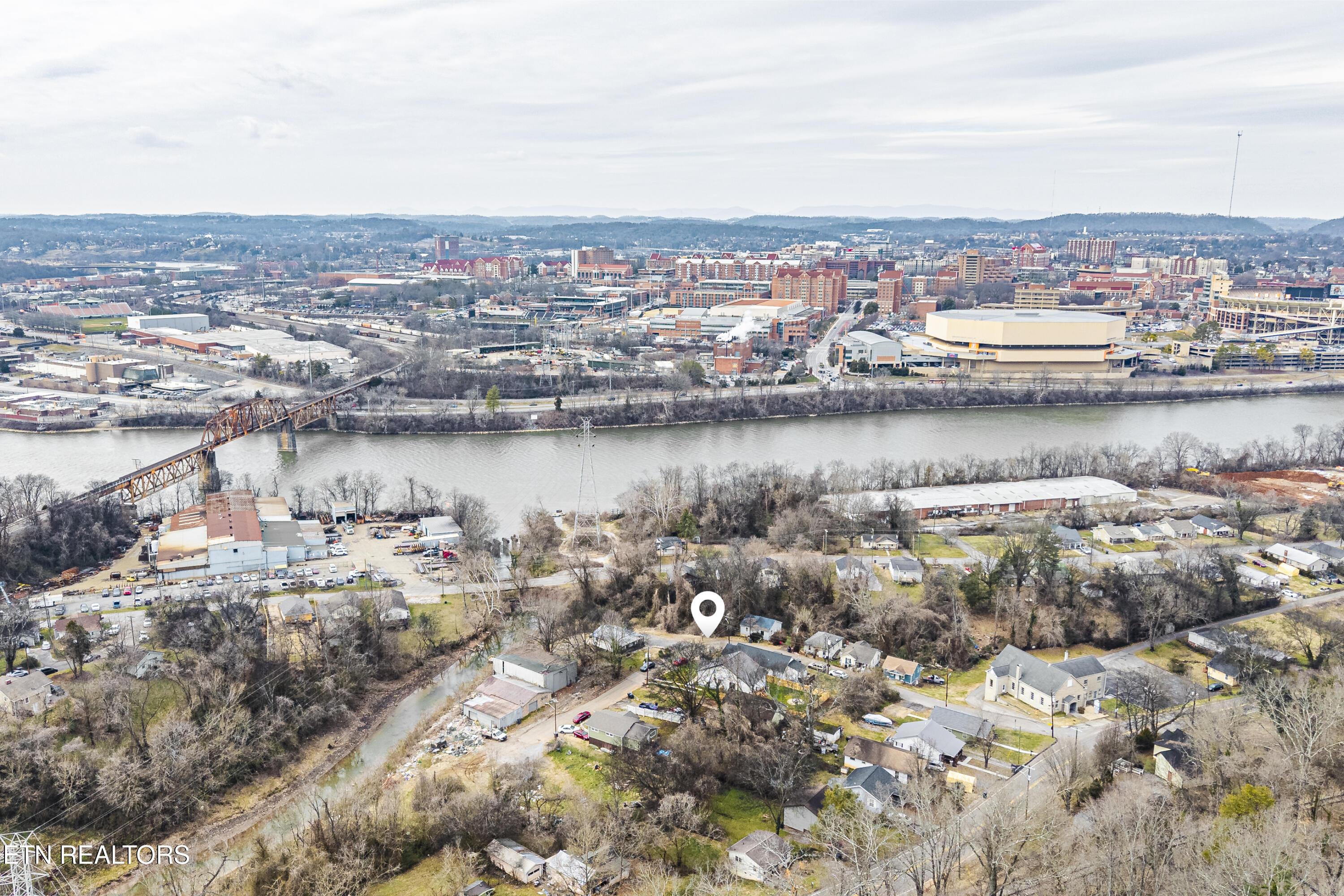 703 SW Redwine St, Knoxville, TN - Fort Loudoun and Tellico Lake Real Estate - Image# 41