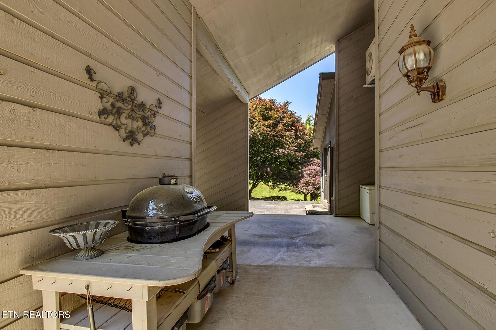 2092 Lakewood Drive, Loudon, TN - Fort Loudoun and Tellico Lake Real Estate - Image# 13