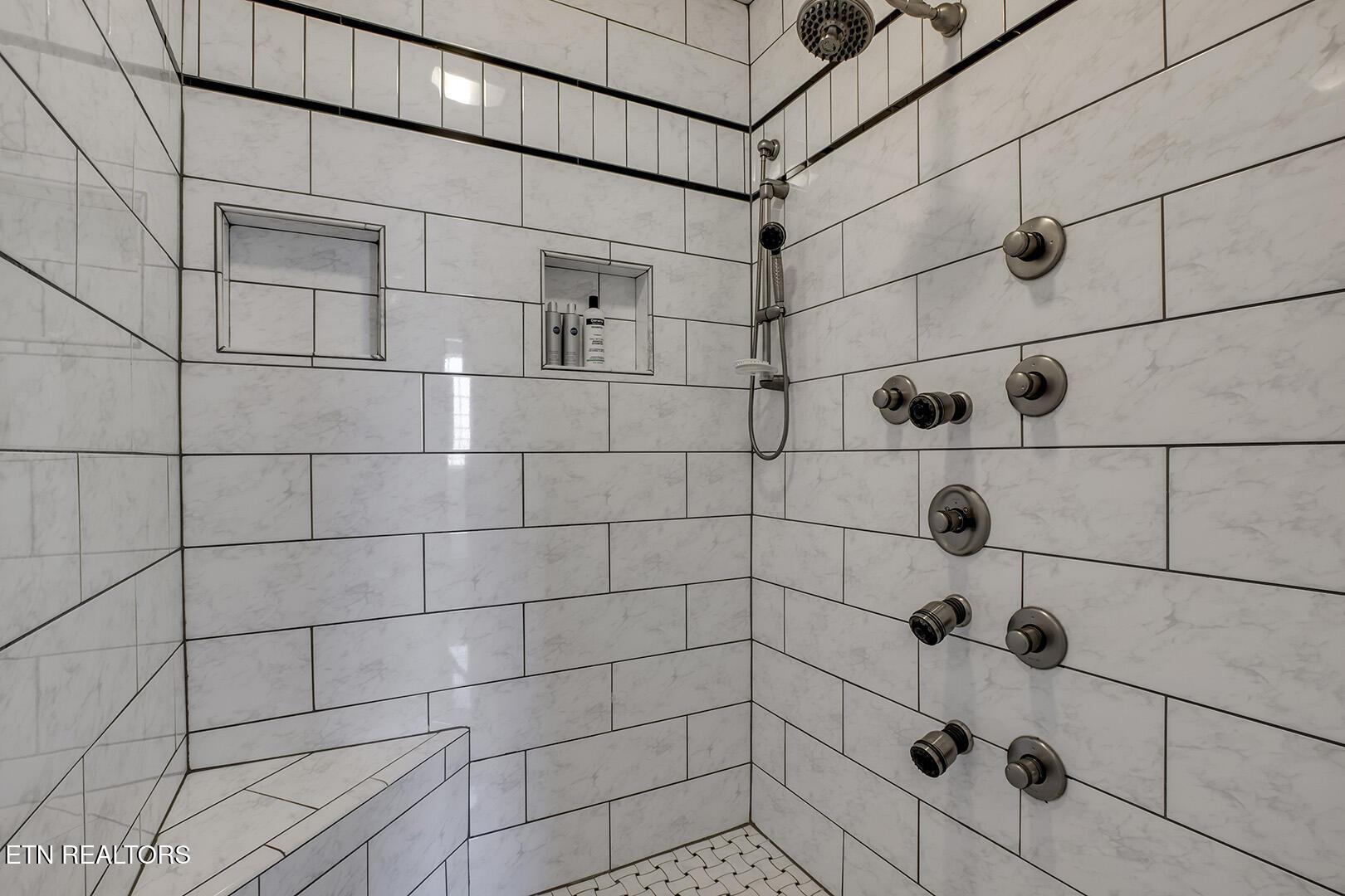 103 Colonial Court, Maryville, TN - Fort Loudoun and Tellico Lake Real Estate - Image# 39