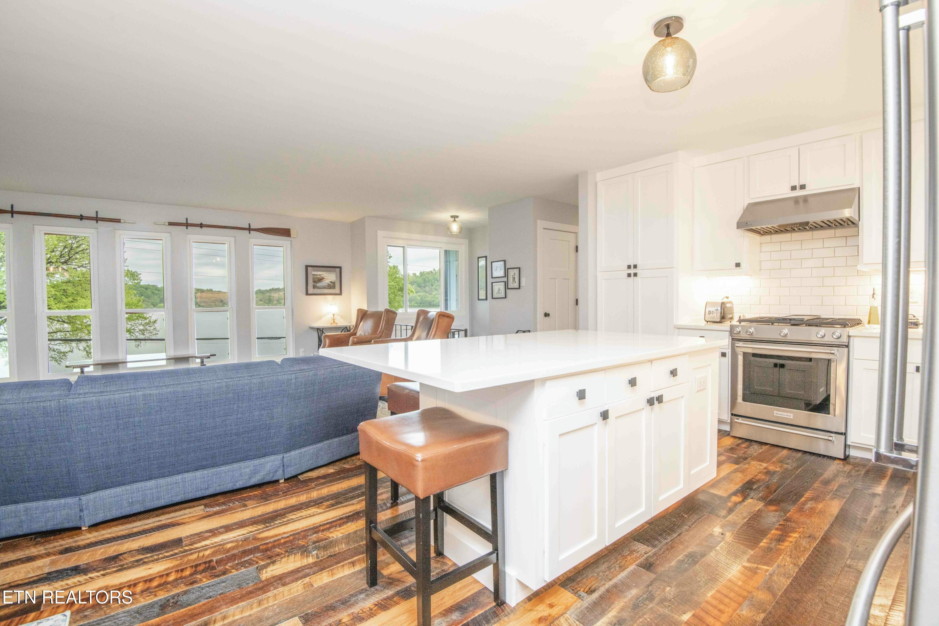 2212 Jones Bend Rd, Louisville, TN - Fort Loudoun and Tellico Lake Real Estate - Image# 3