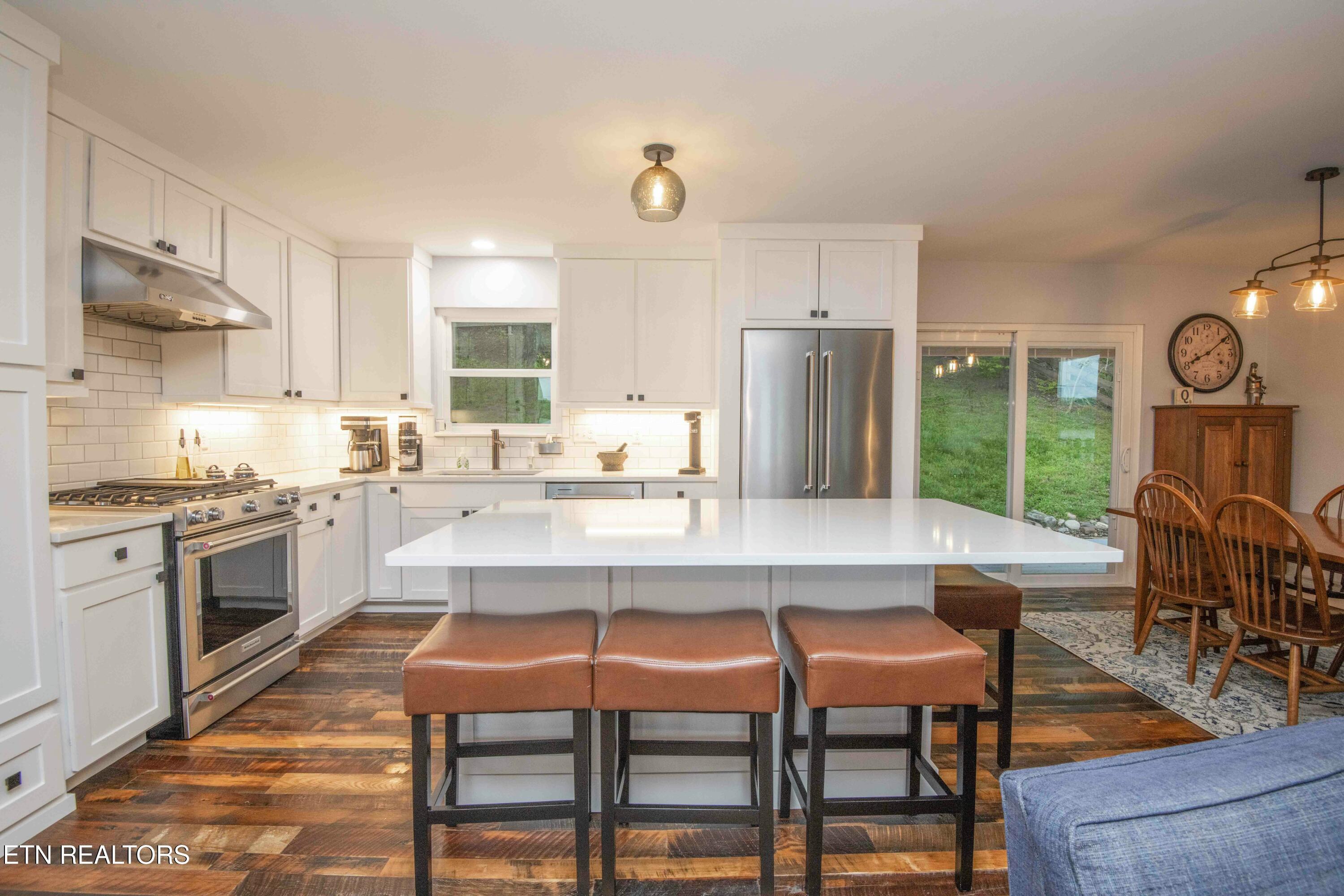 2212 Jones Bend Rd, Louisville, TN - Fort Loudoun and Tellico Lake Real Estate - Image# 4