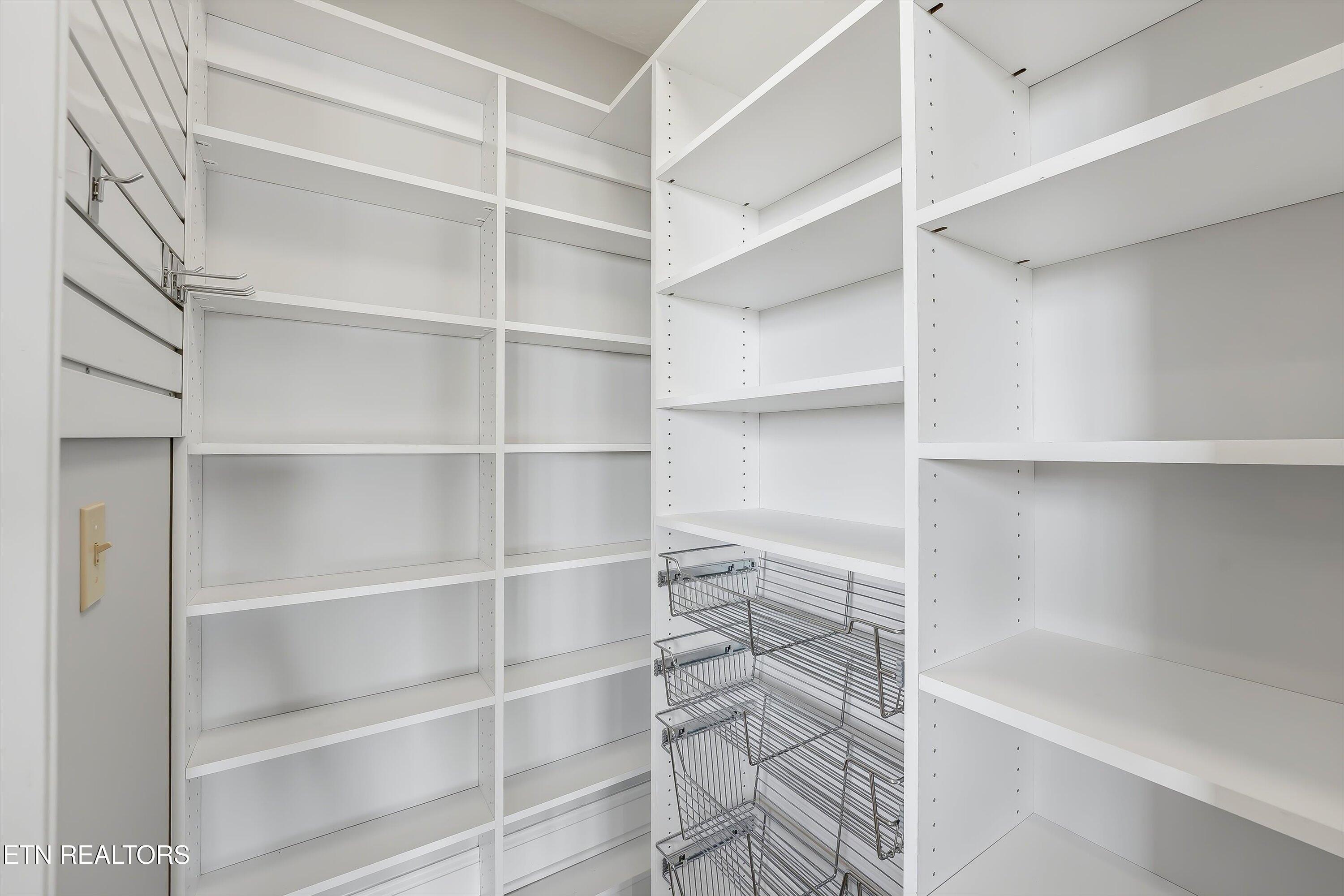 3909 Logans Landing Circle, Louisville, TN - Fort Loudoun and Tellico Lake Real Estate - Image# 36