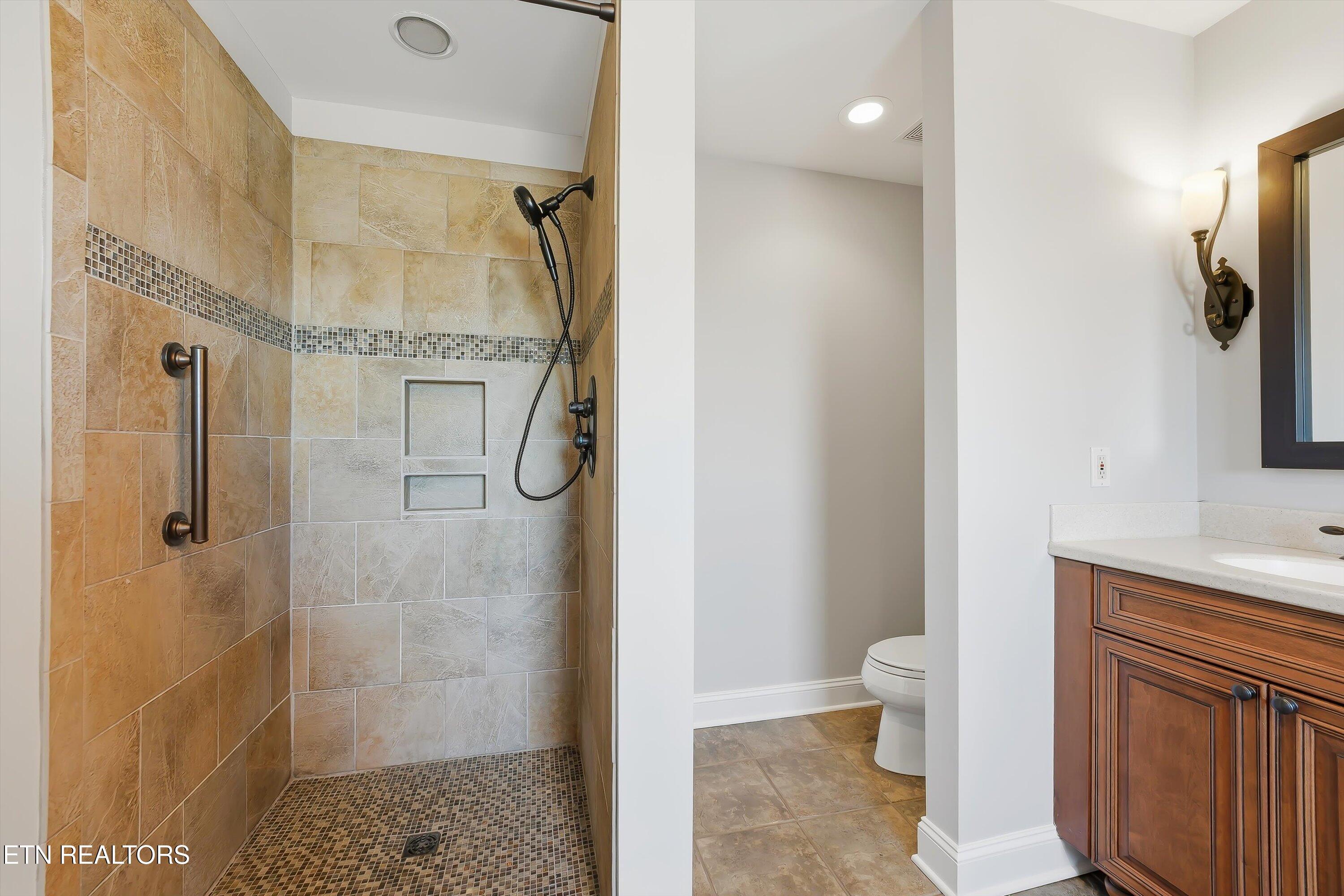 3909 Logans Landing Circle, Louisville, TN - Fort Loudoun and Tellico Lake Real Estate - Image# 46