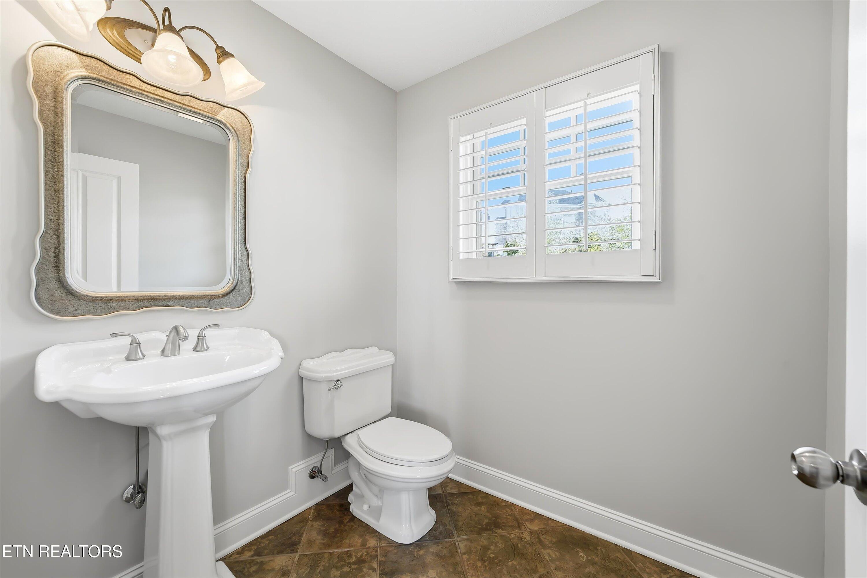 3909 Logans Landing Circle, Louisville, TN - Fort Loudoun and Tellico Lake Real Estate - Image# 51