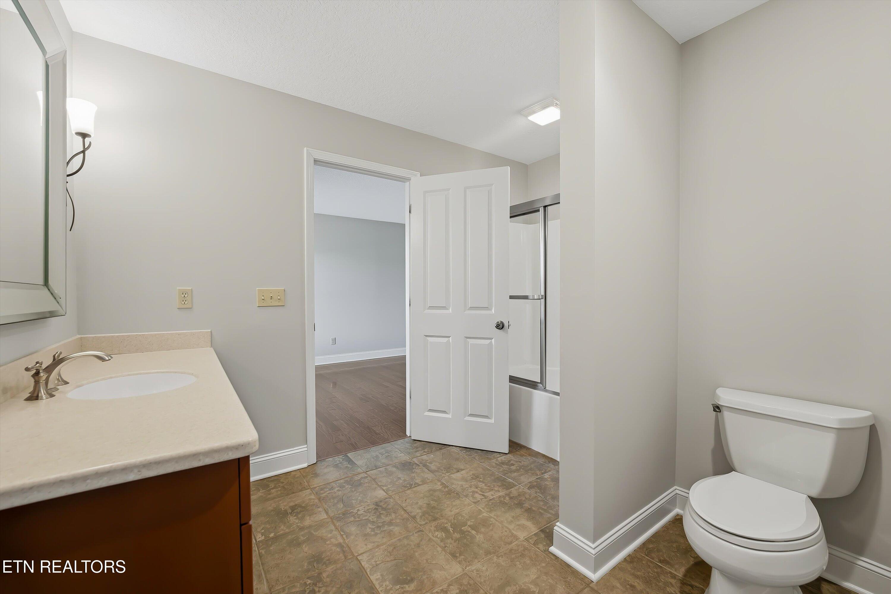 3909 Logans Landing Circle, Louisville, TN - Fort Loudoun and Tellico Lake Real Estate - Image# 57